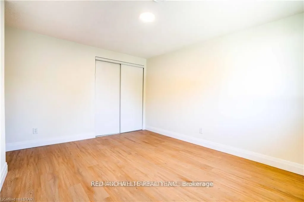 355 Sandringham Crescent, #UNIT-54