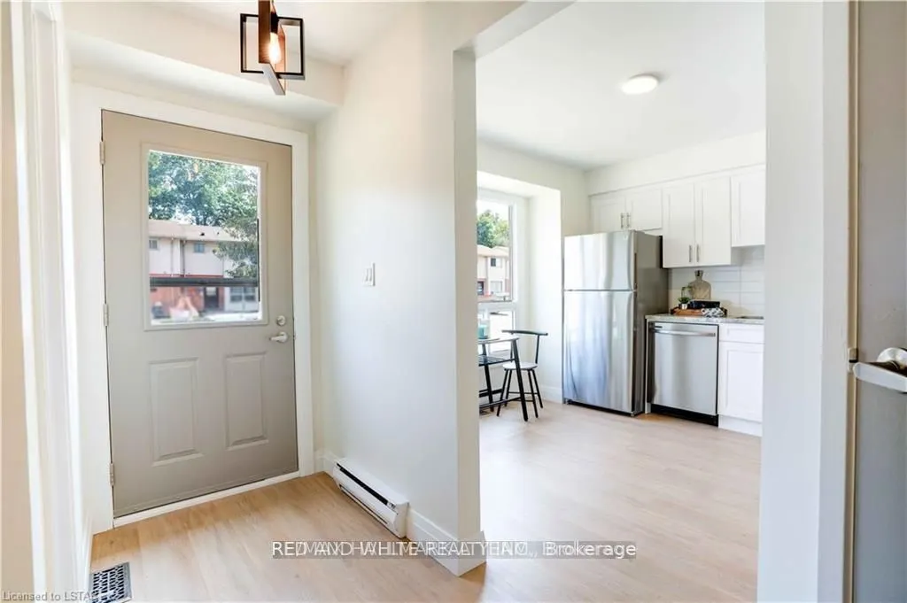 355 Sandringham Crescent, #UNIT-54