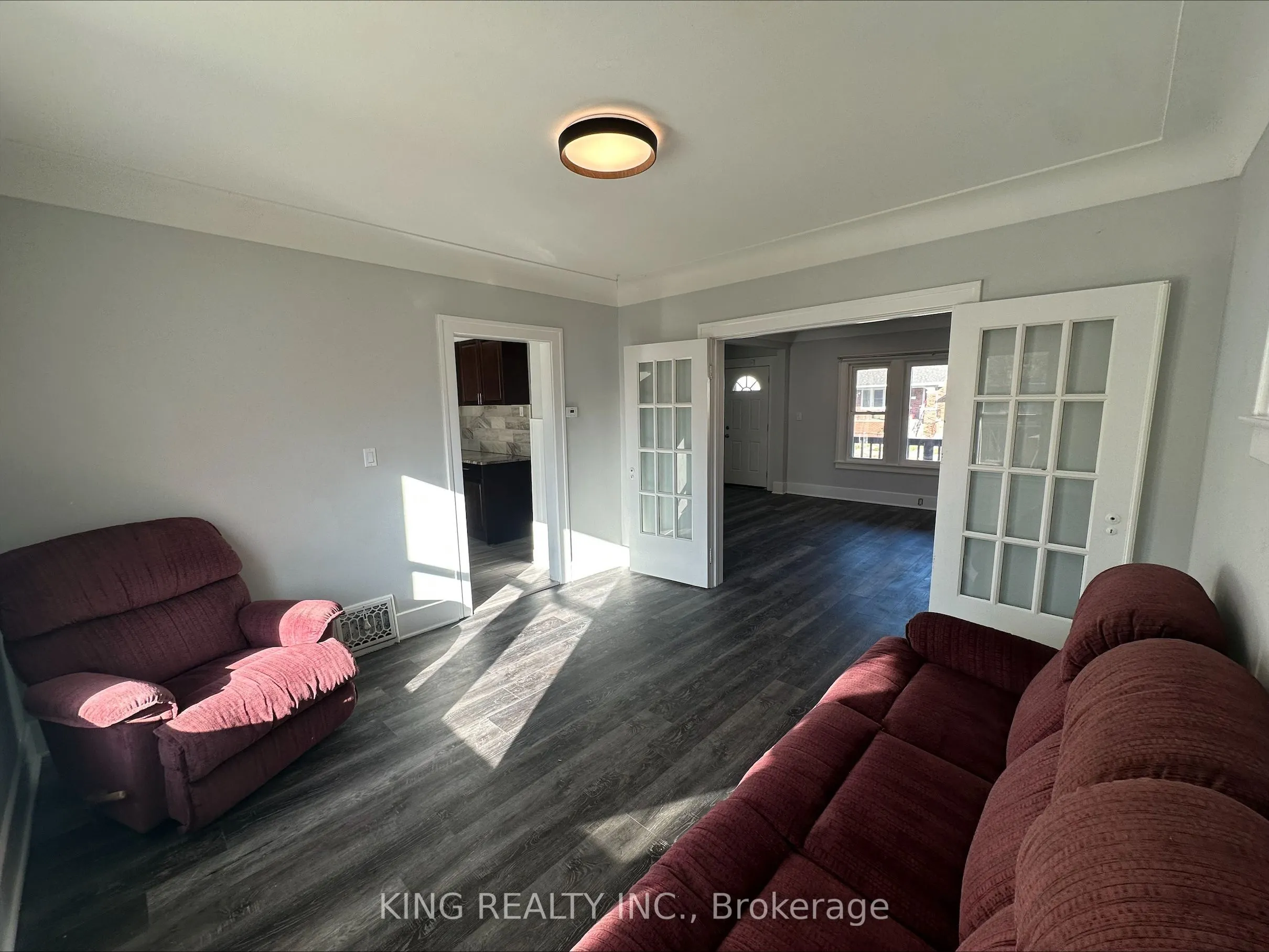 1243 Bruce Avenue, #Main