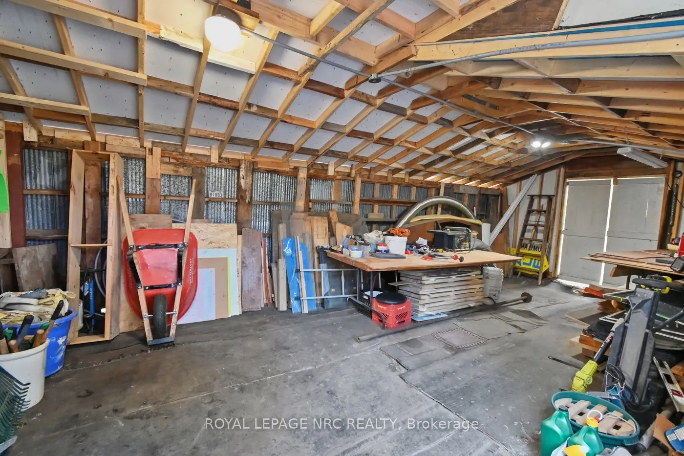 10592 Woodland Drive