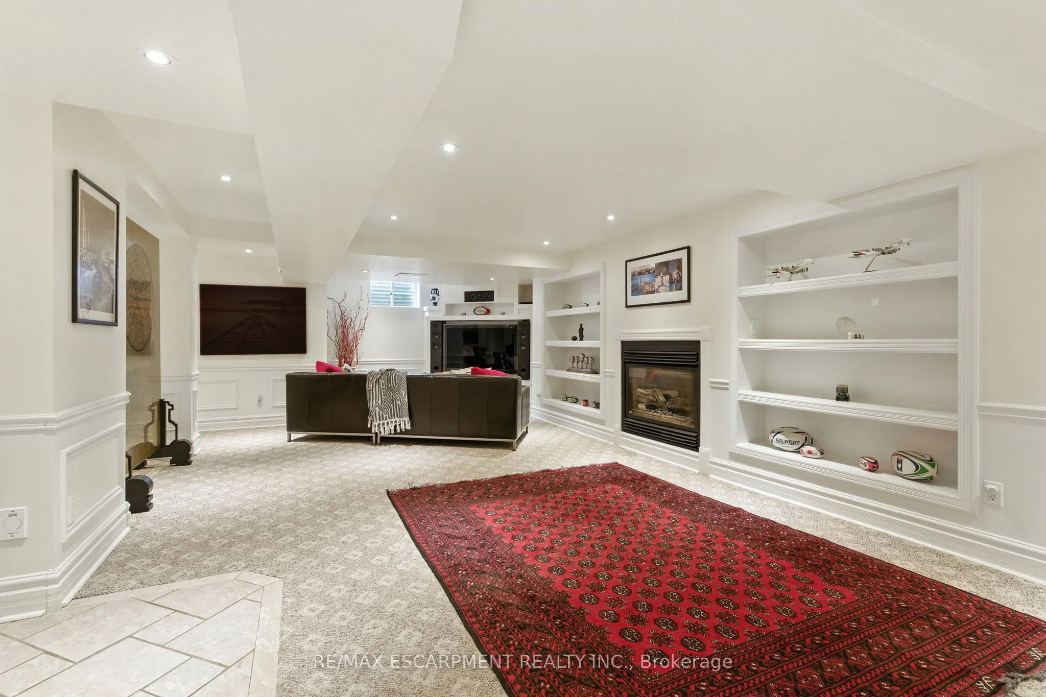 24 Meander Close