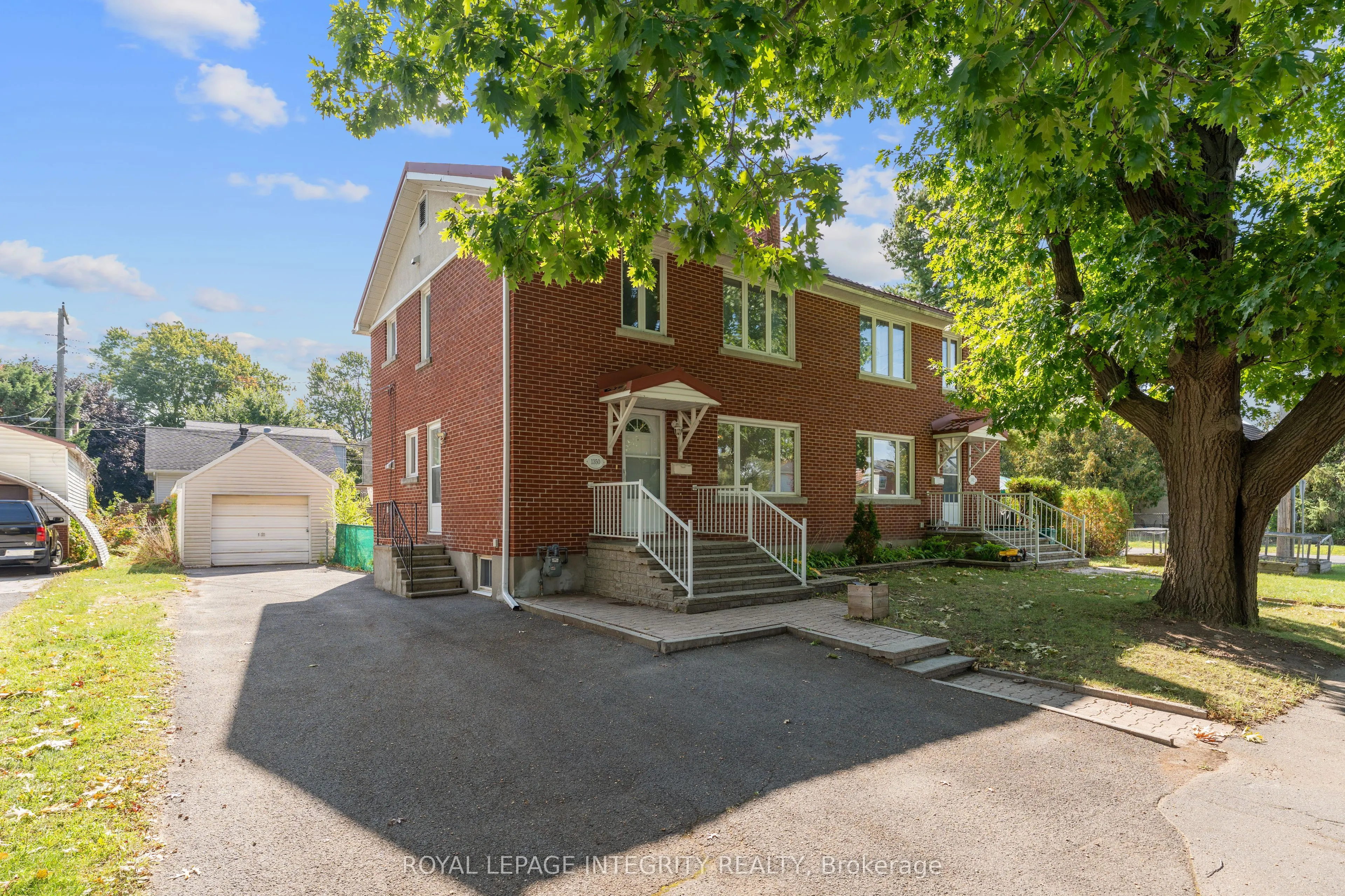 1350 Leaside Avenue