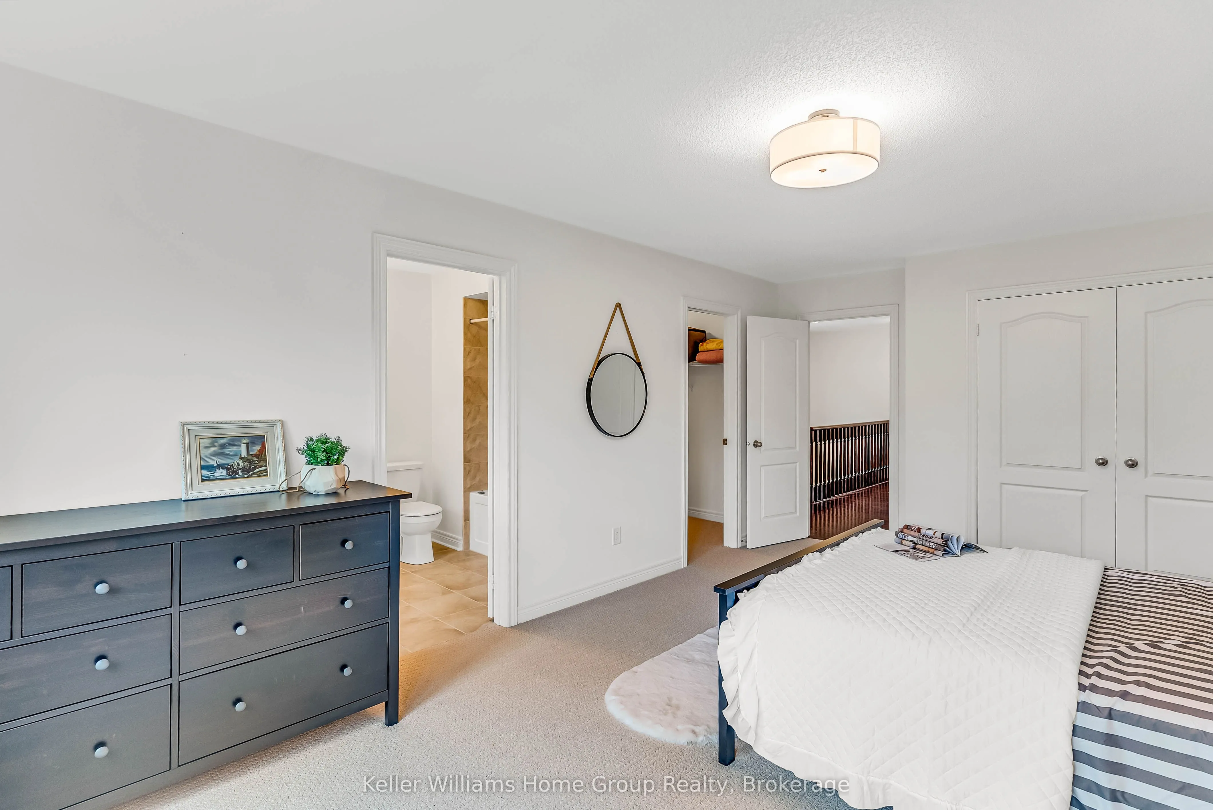 1035 Victoria Road S, ##37