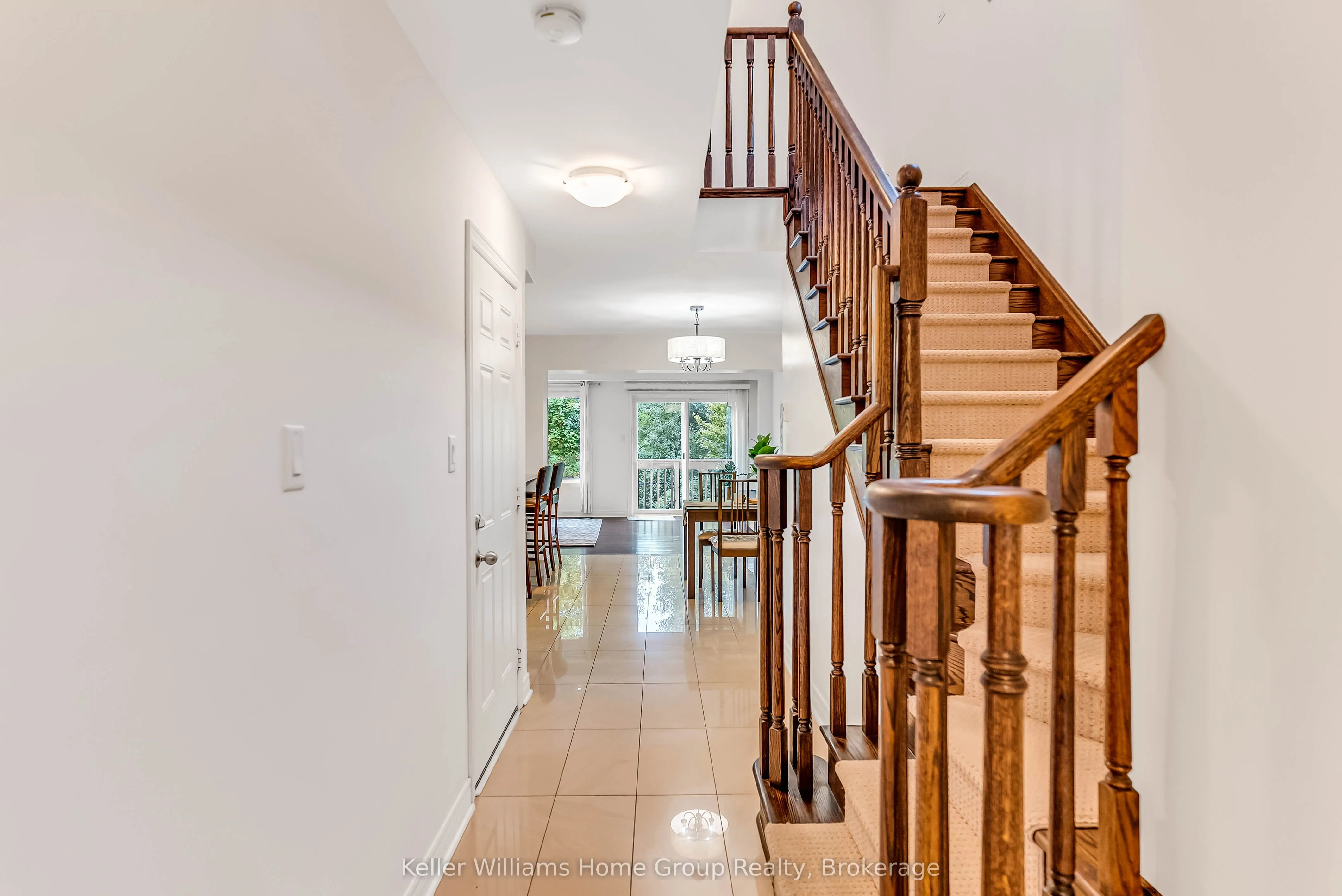1035 Victoria Road S, ##37