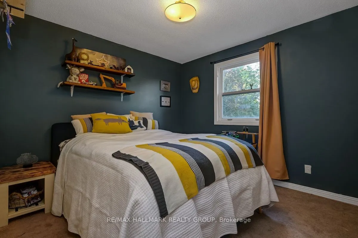 20 HILLTOP Crescent S