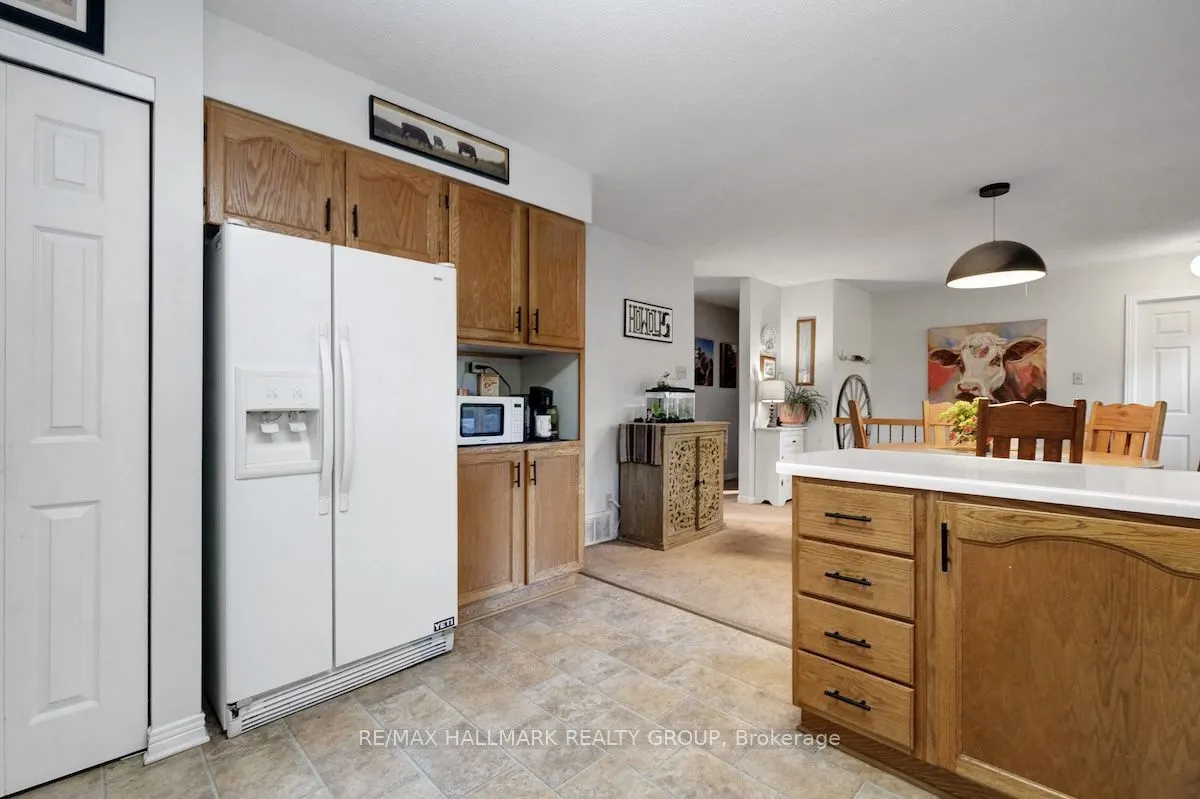 20 HILLTOP Crescent S