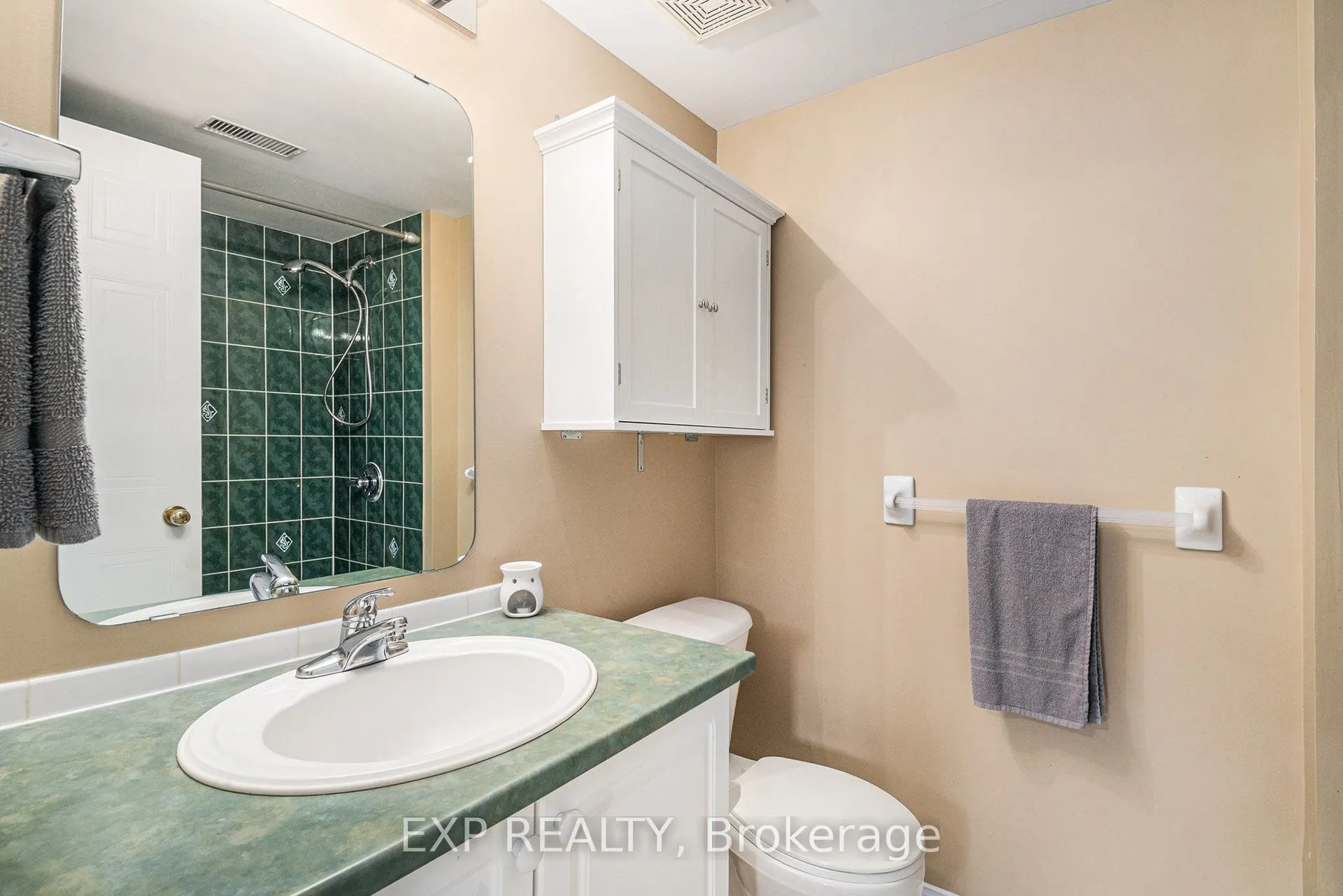 74 Lakepointe Drive, #17