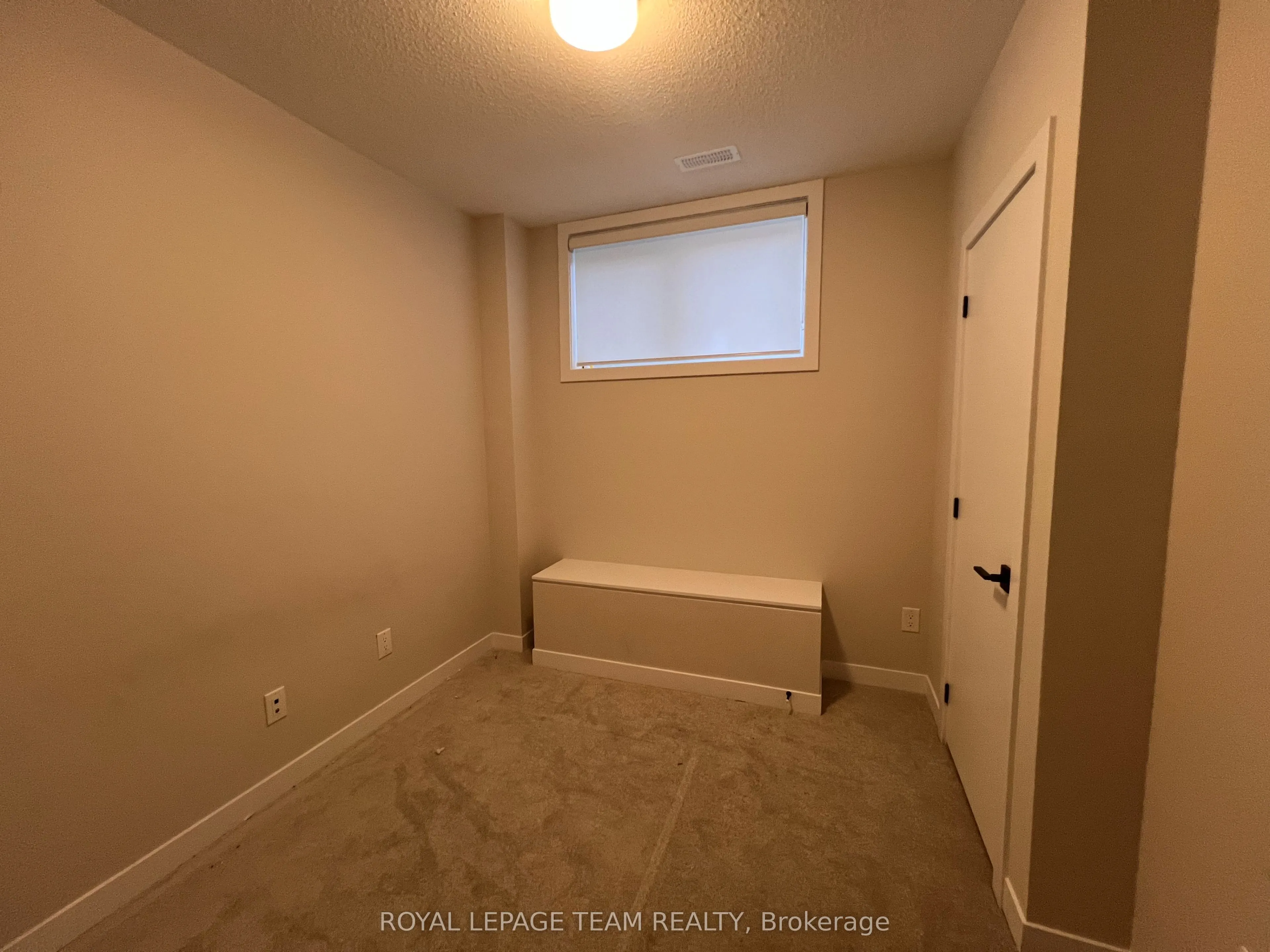 304 CATSFOOT Walk