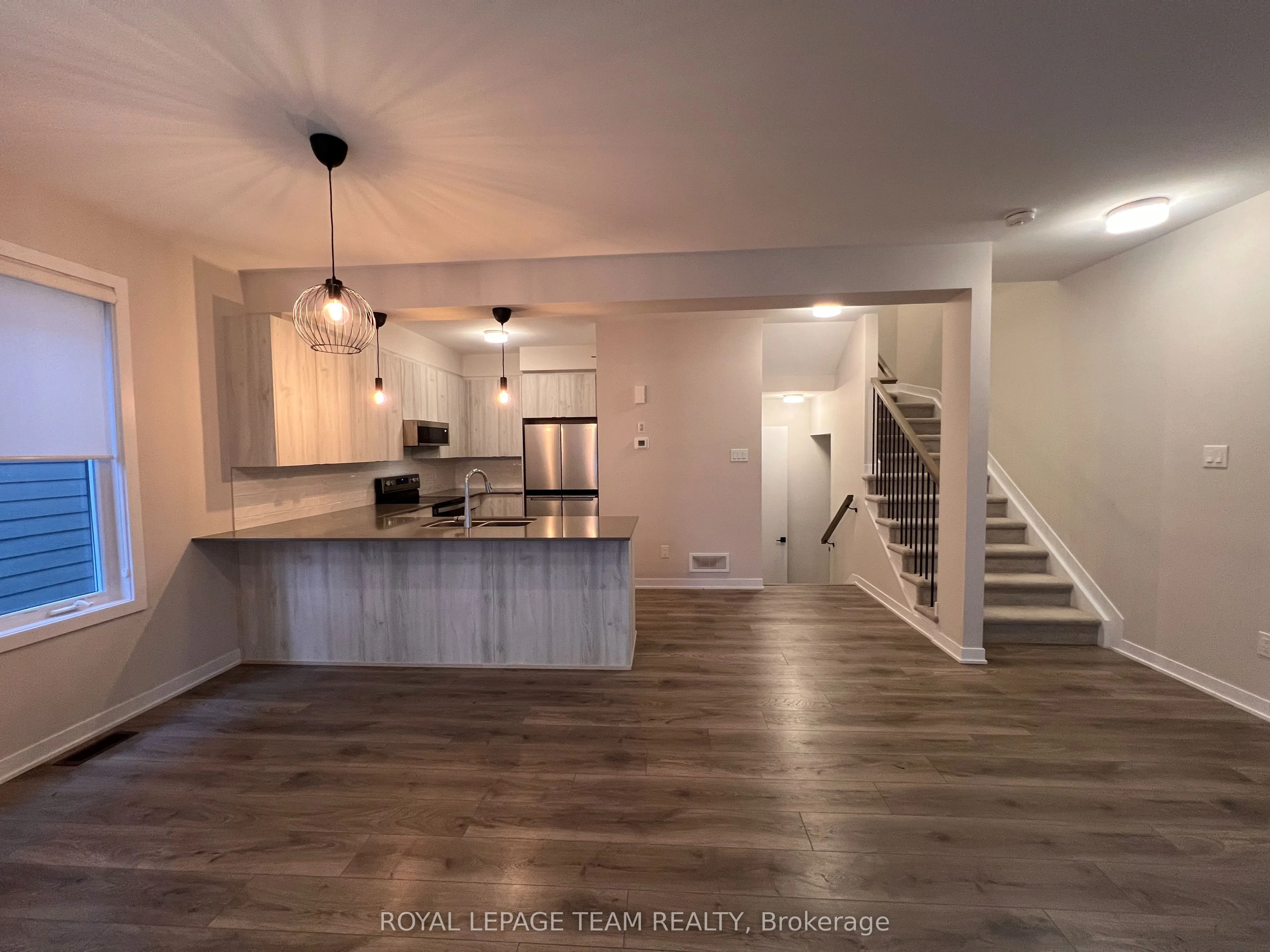 304 CATSFOOT Walk