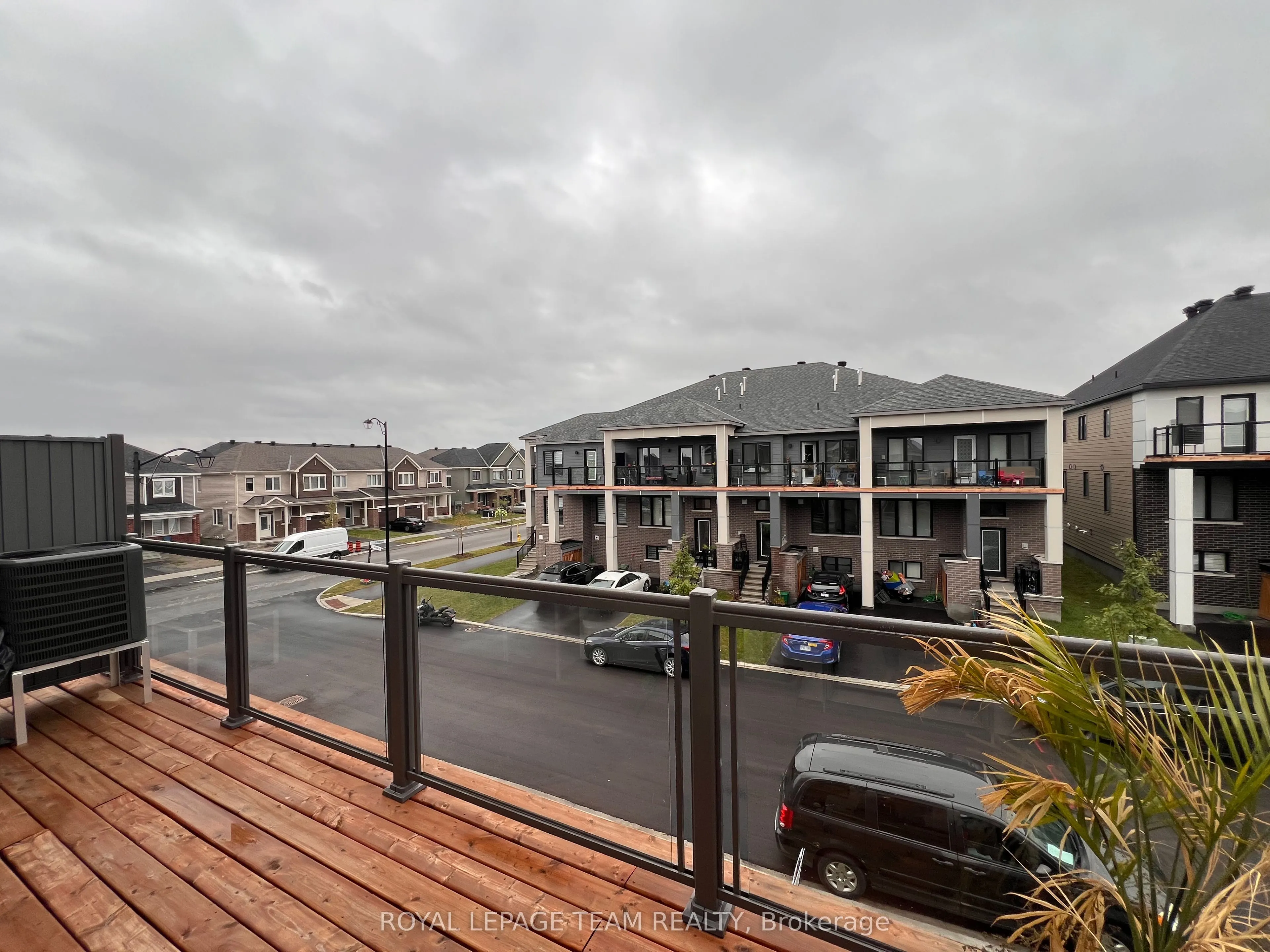 304 CATSFOOT Walk