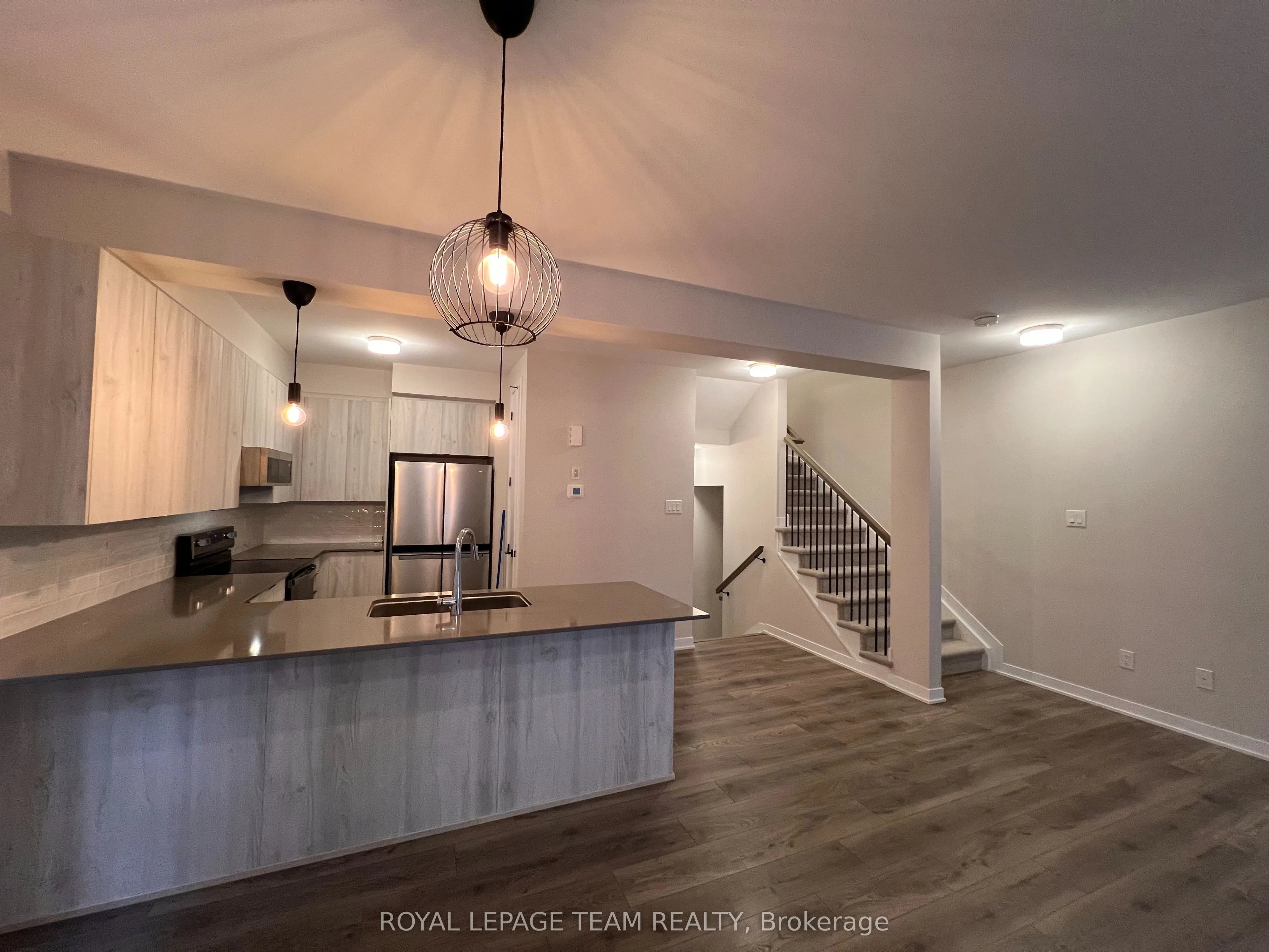 304 CATSFOOT Walk