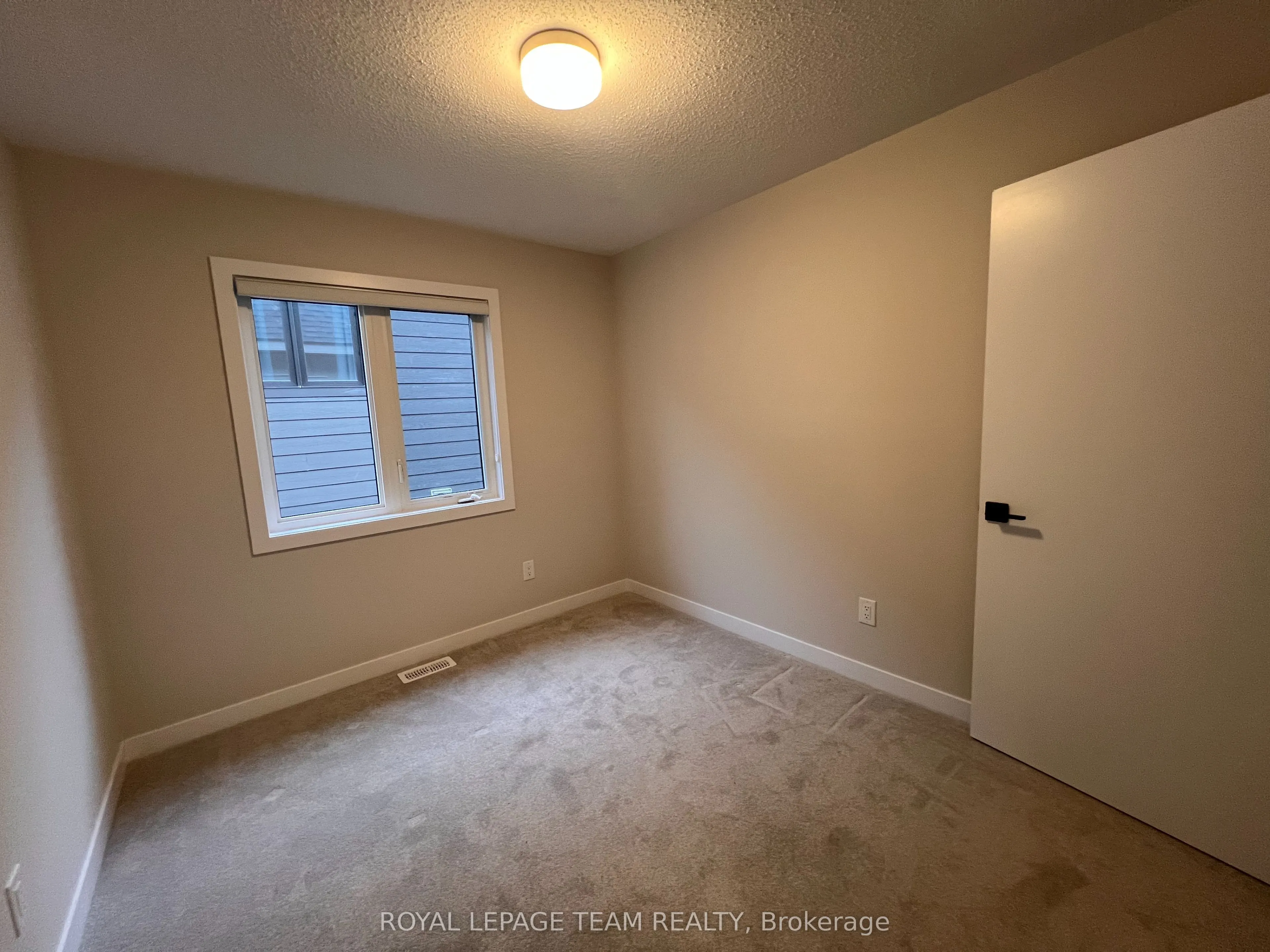 304 CATSFOOT Walk