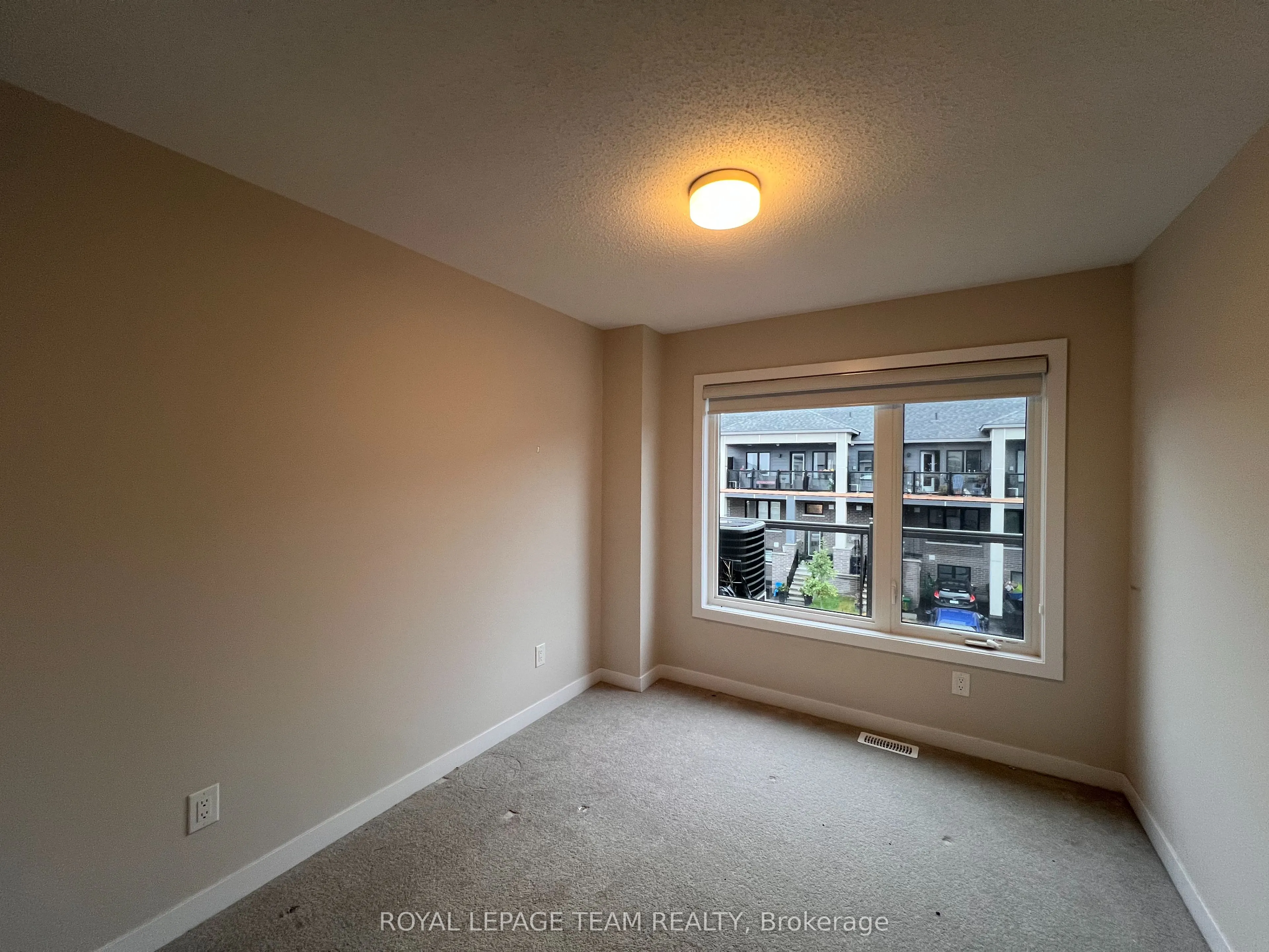304 CATSFOOT Walk