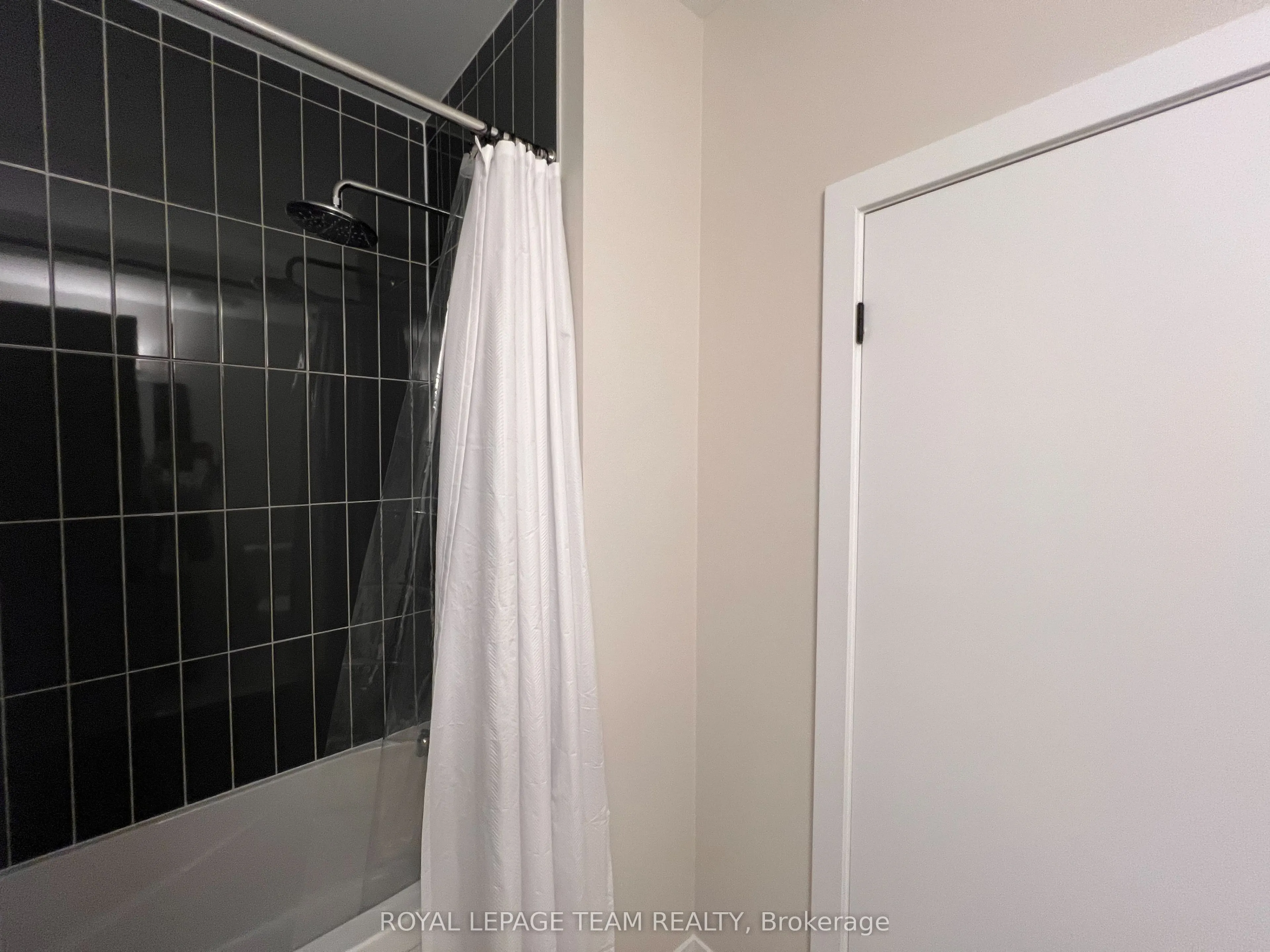 304 CATSFOOT Walk