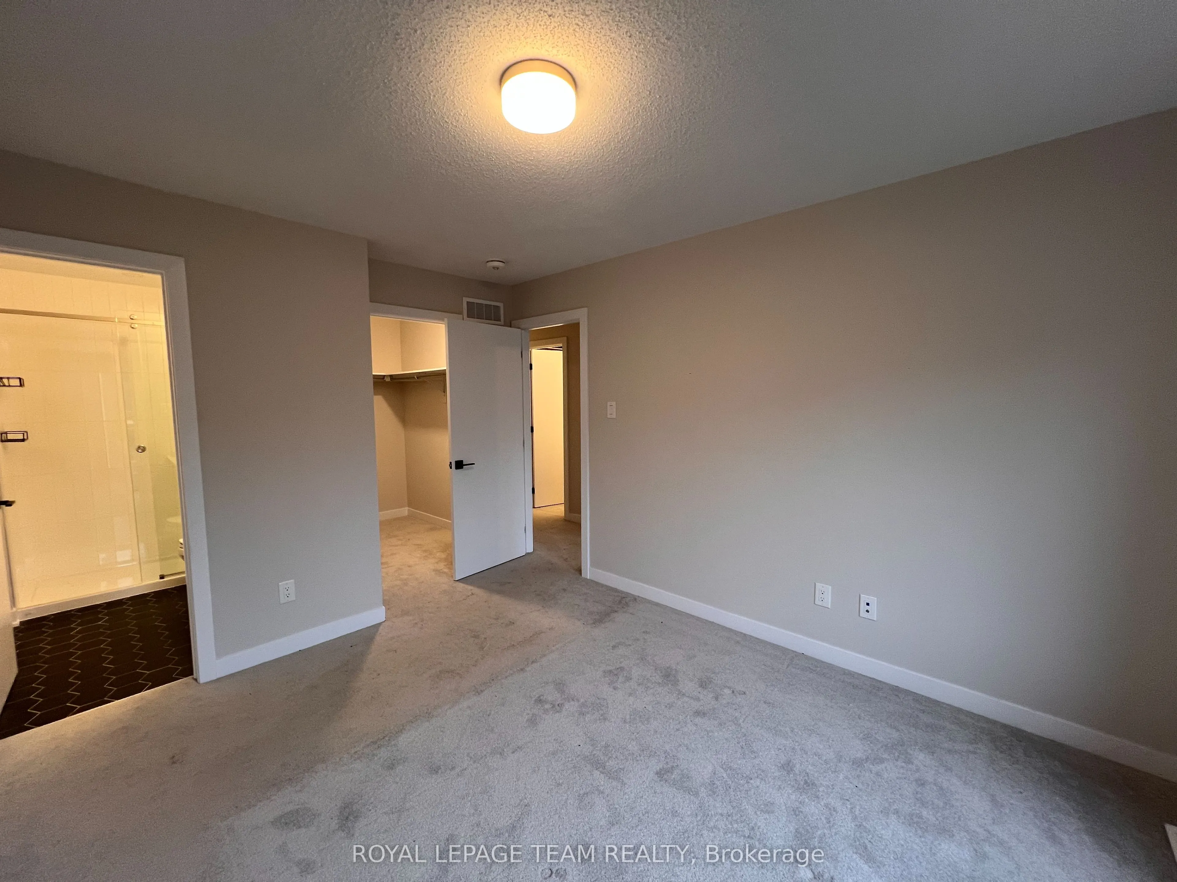 304 CATSFOOT Walk