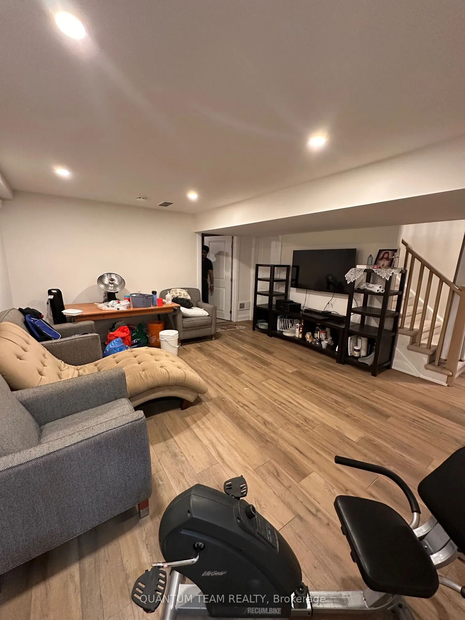 8974 Willoughby Drive, #21