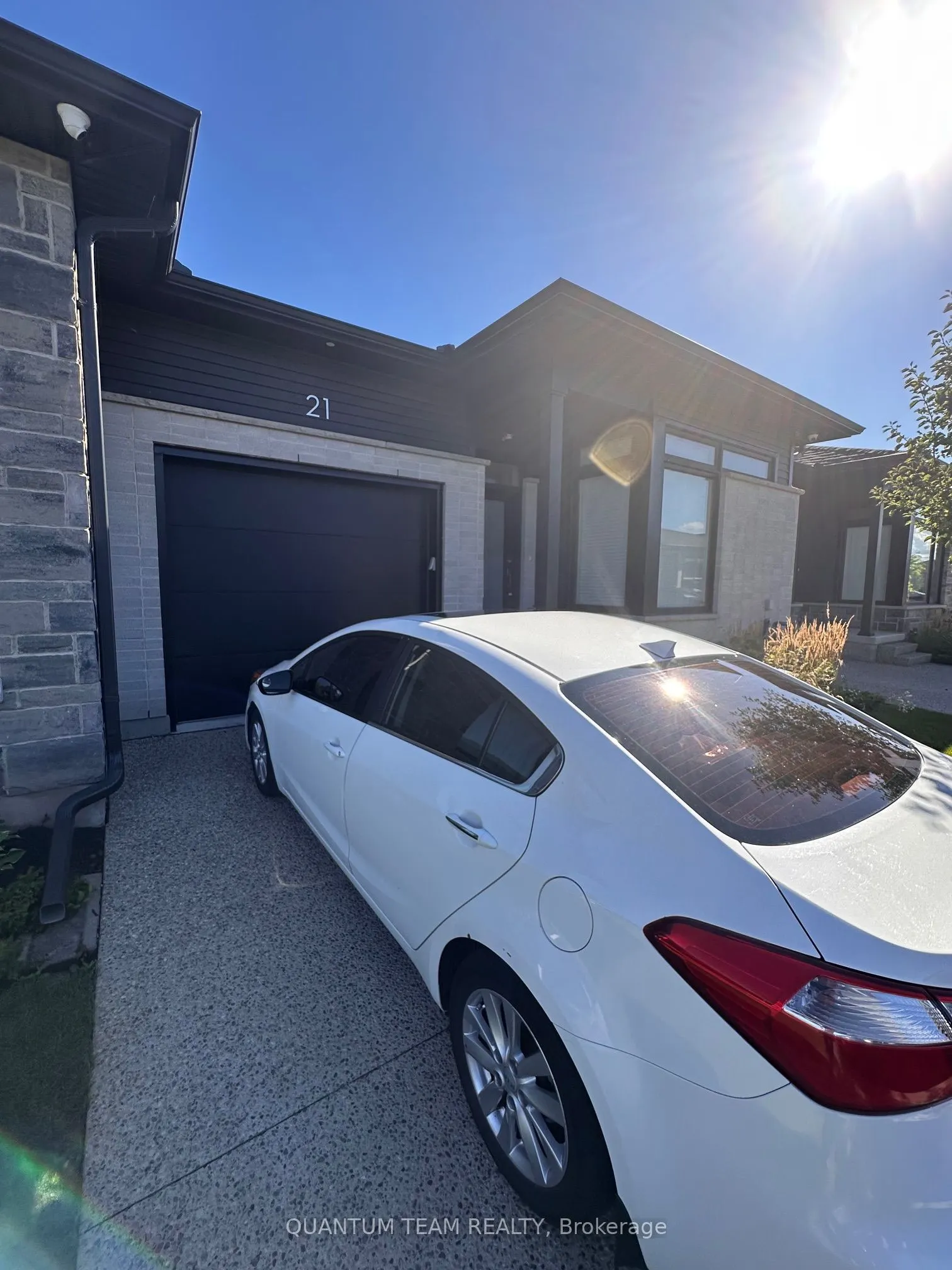 8974 Willoughby Drive, #21