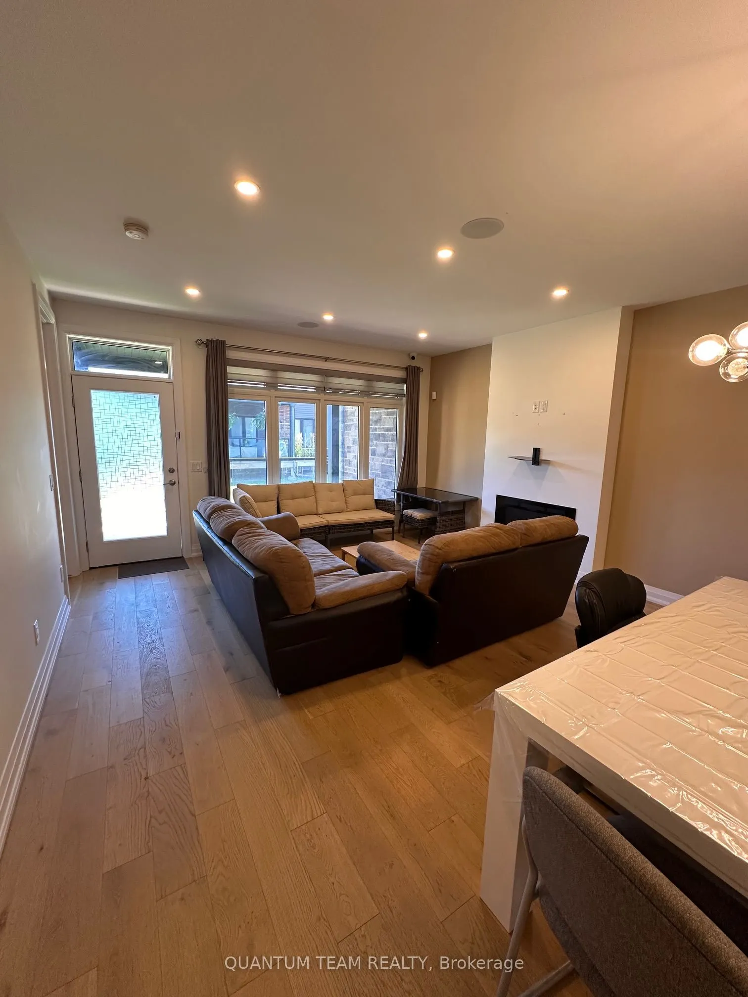 8974 Willoughby Drive, #21