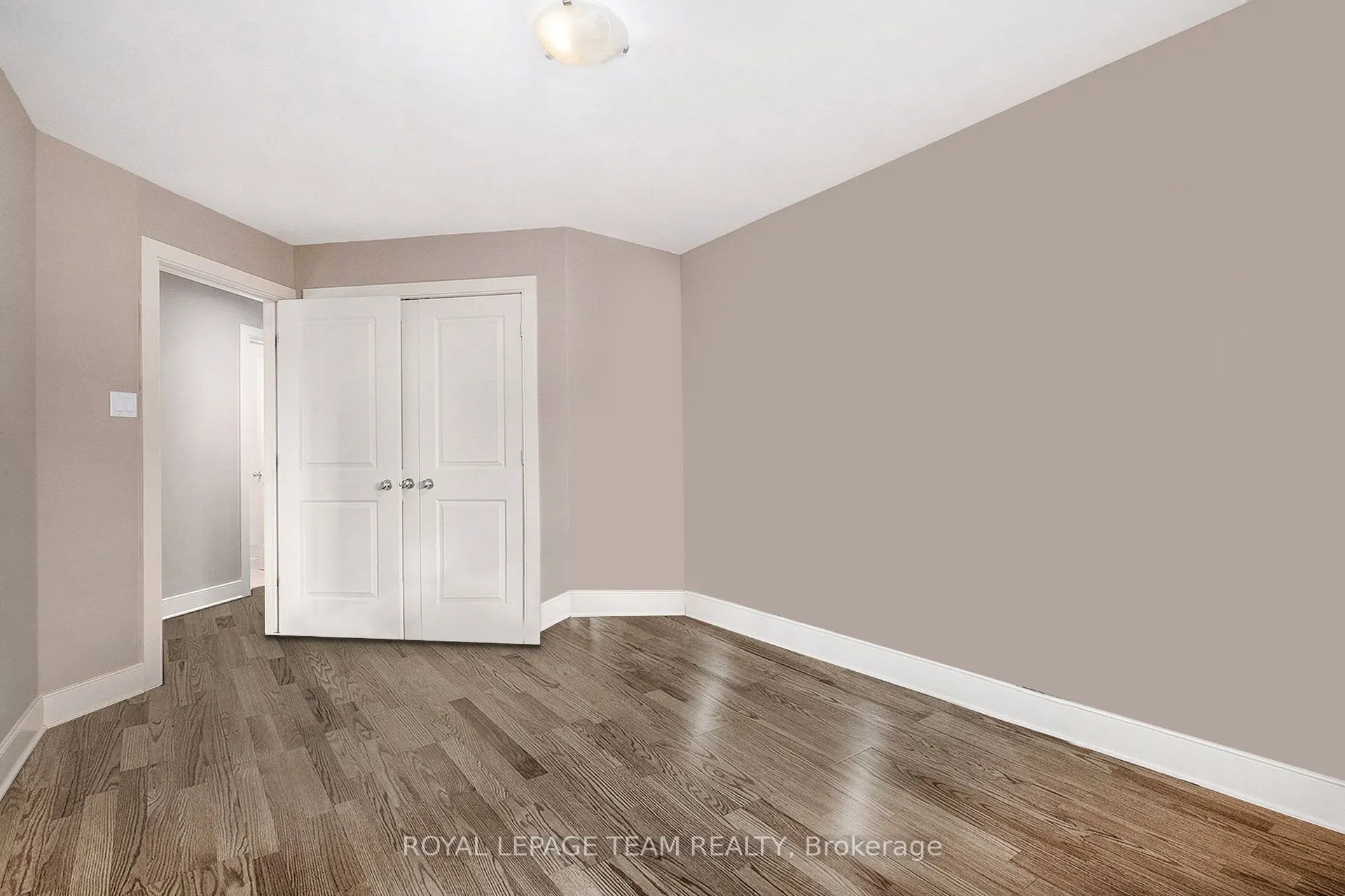5386 Mansel Crescent