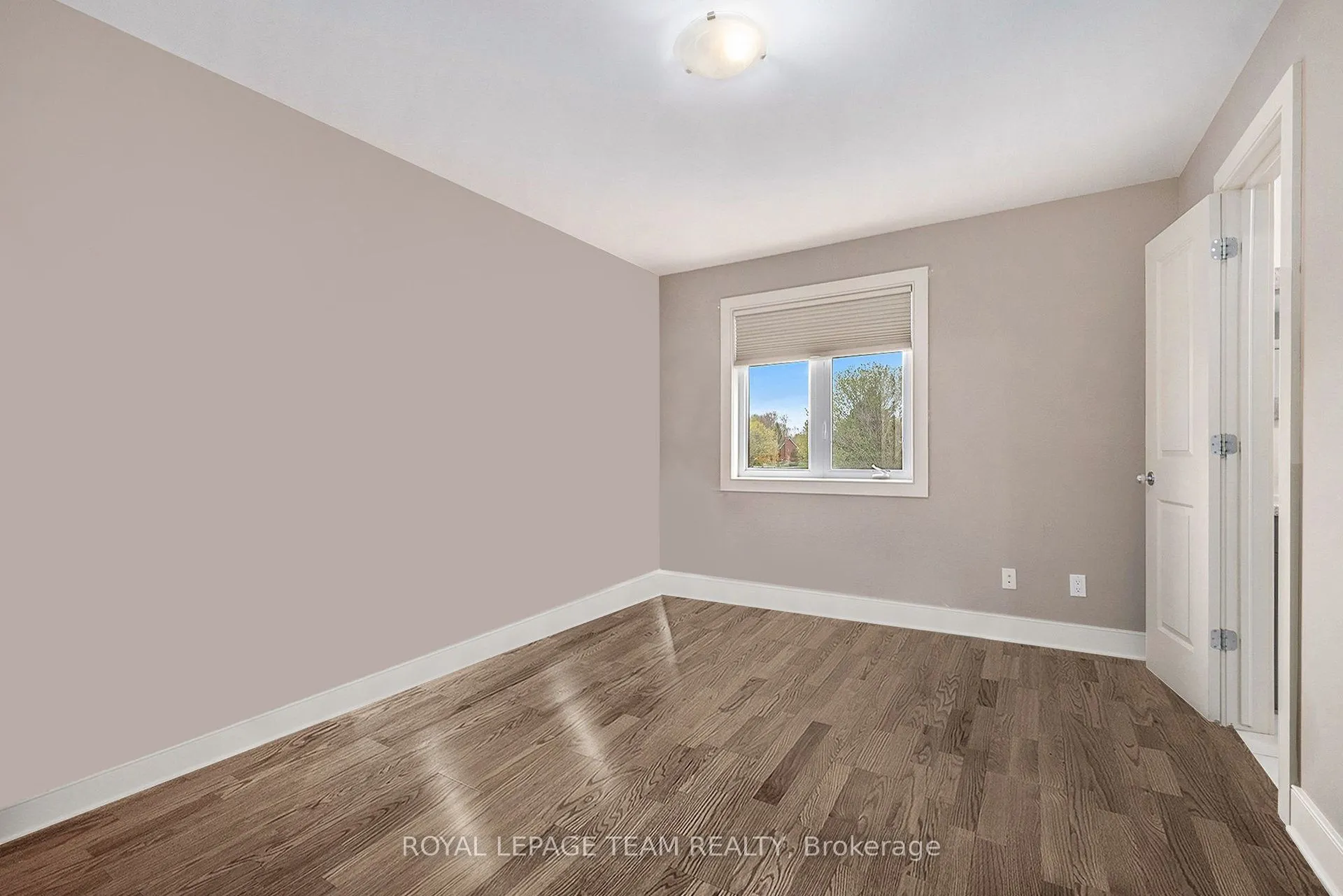 5386 Mansel Crescent