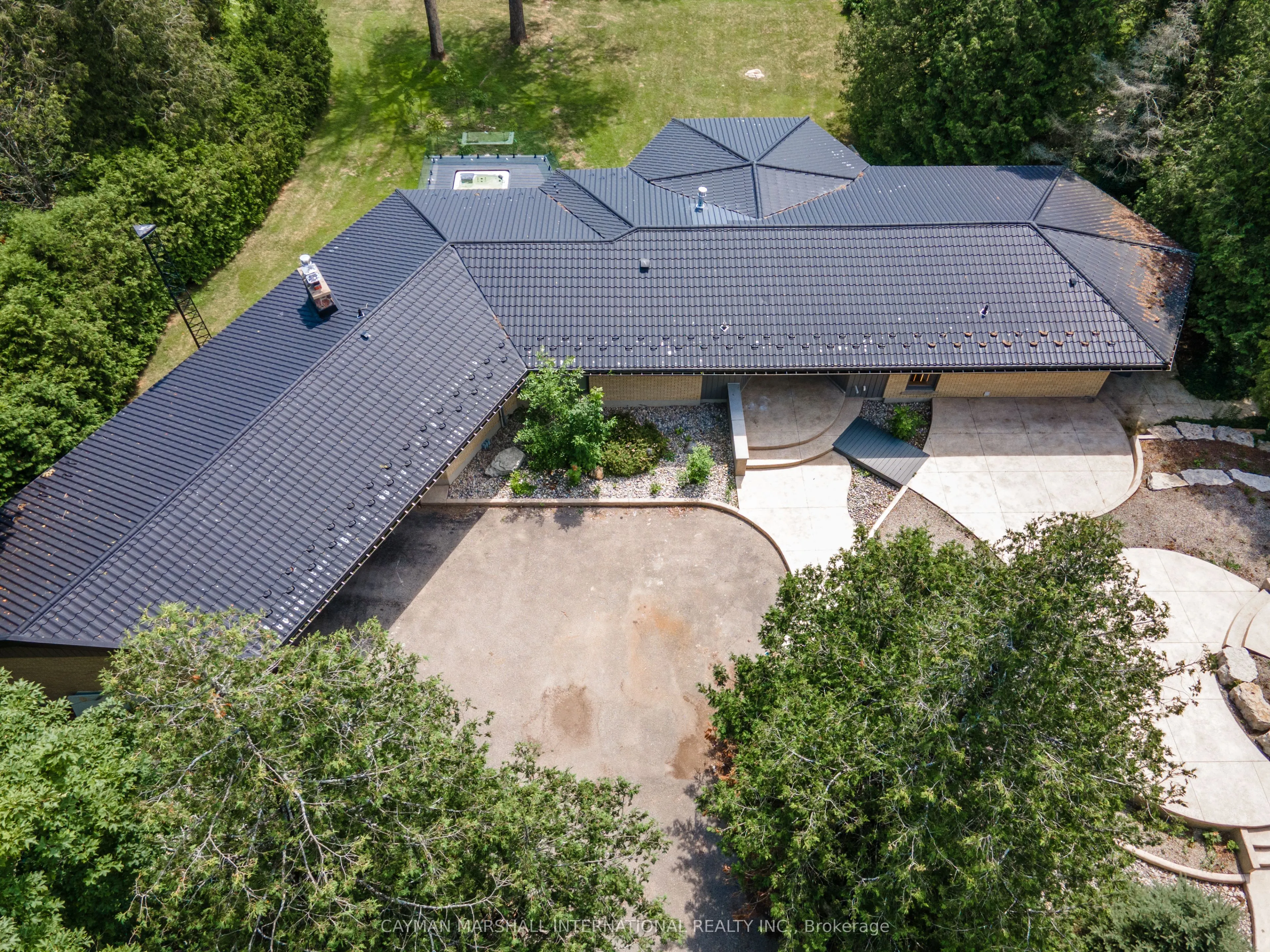 285 BALMY BEACH Road