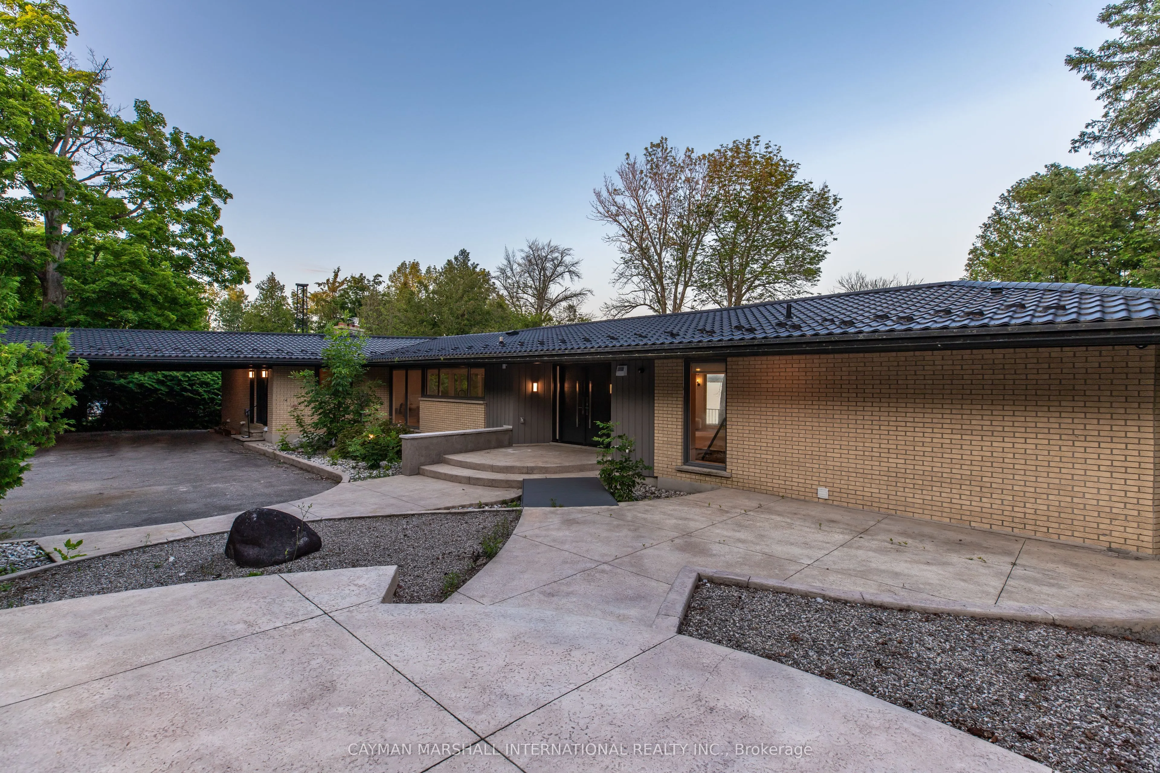 285 BALMY BEACH Road
