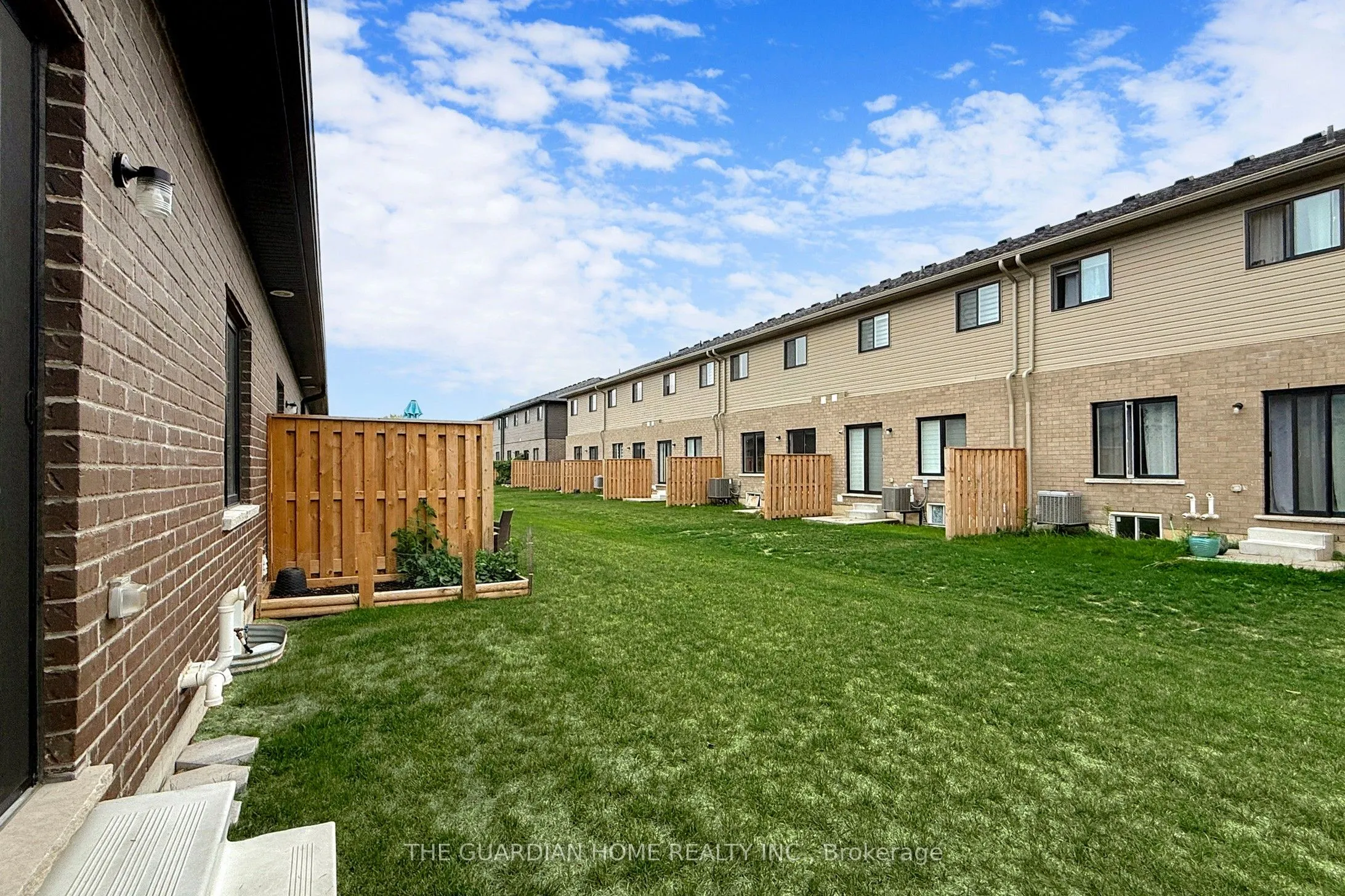 550 grey Street, #1