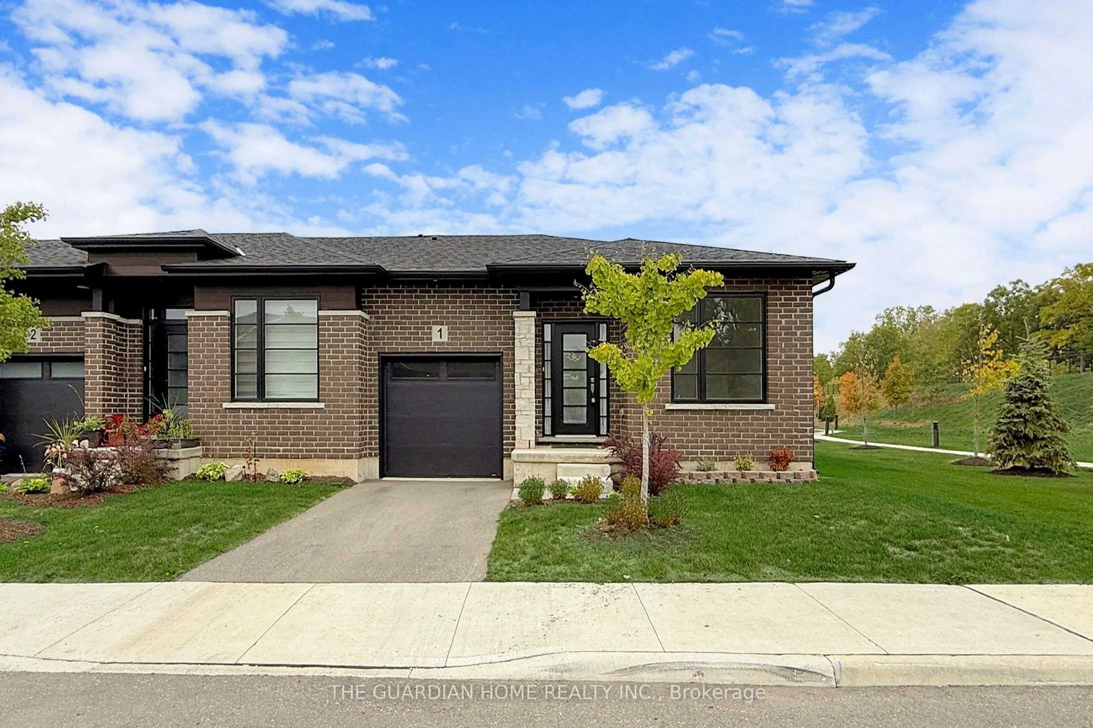 550 grey Street, #1