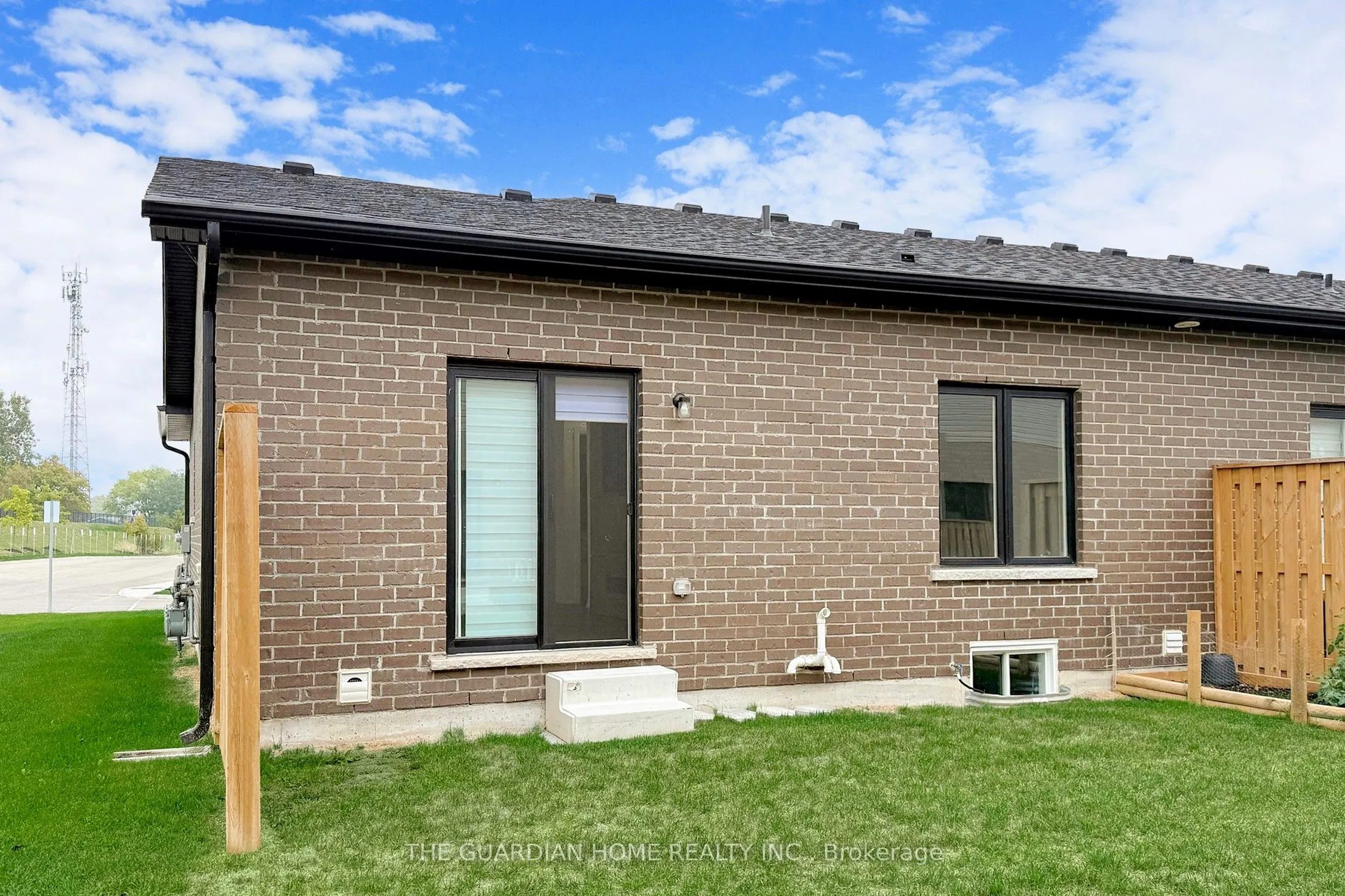 550 grey Street, #1
