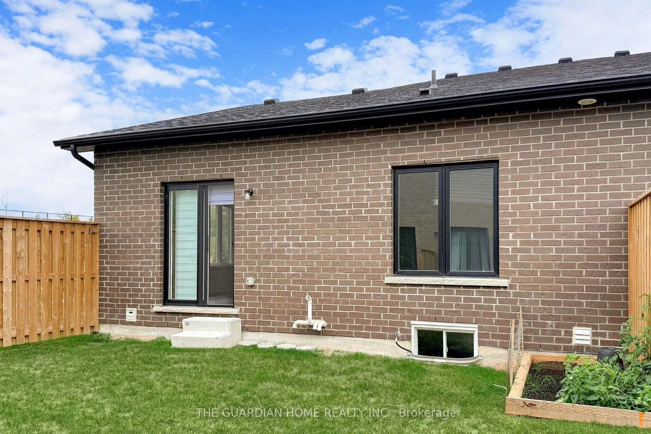 550 grey Street, #1