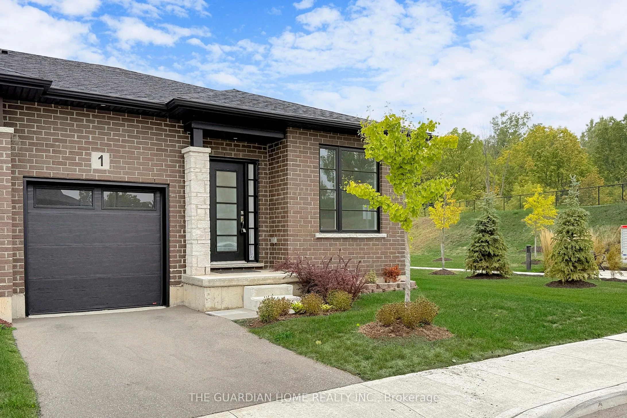 550 grey Street, #1