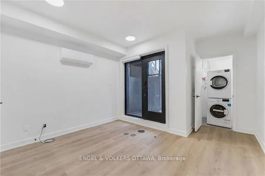 4 MONK Street, #1