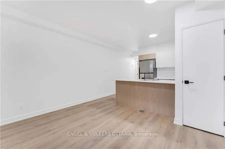 4 MONK Street, #1