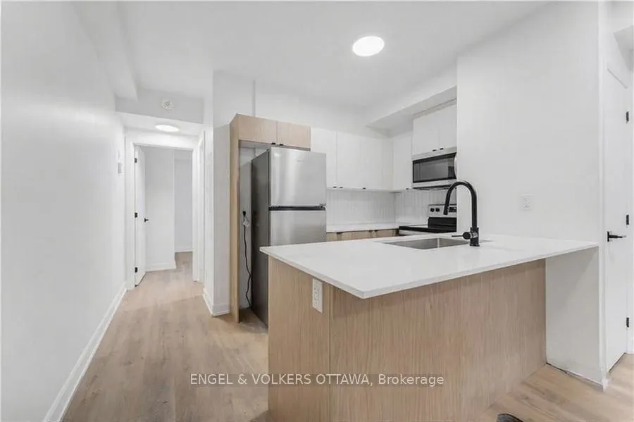 4 MONK Street, #1