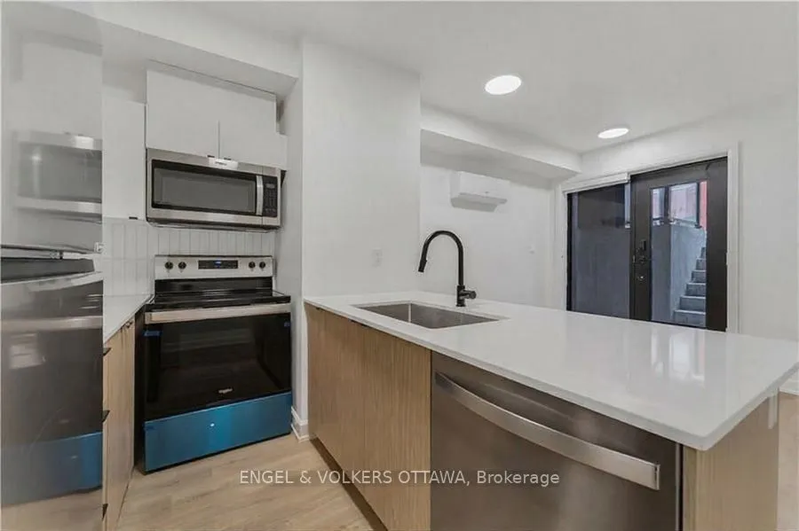 4 MONK Street, #1