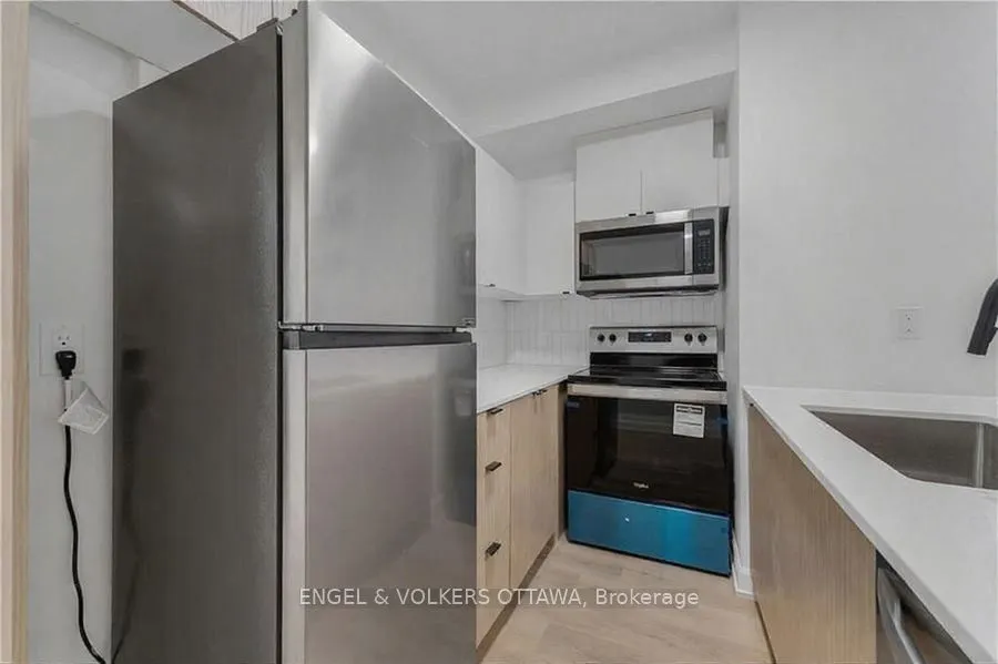4 MONK Street, #1