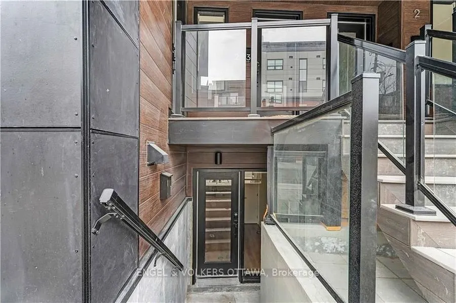 4 MONK Street, #1