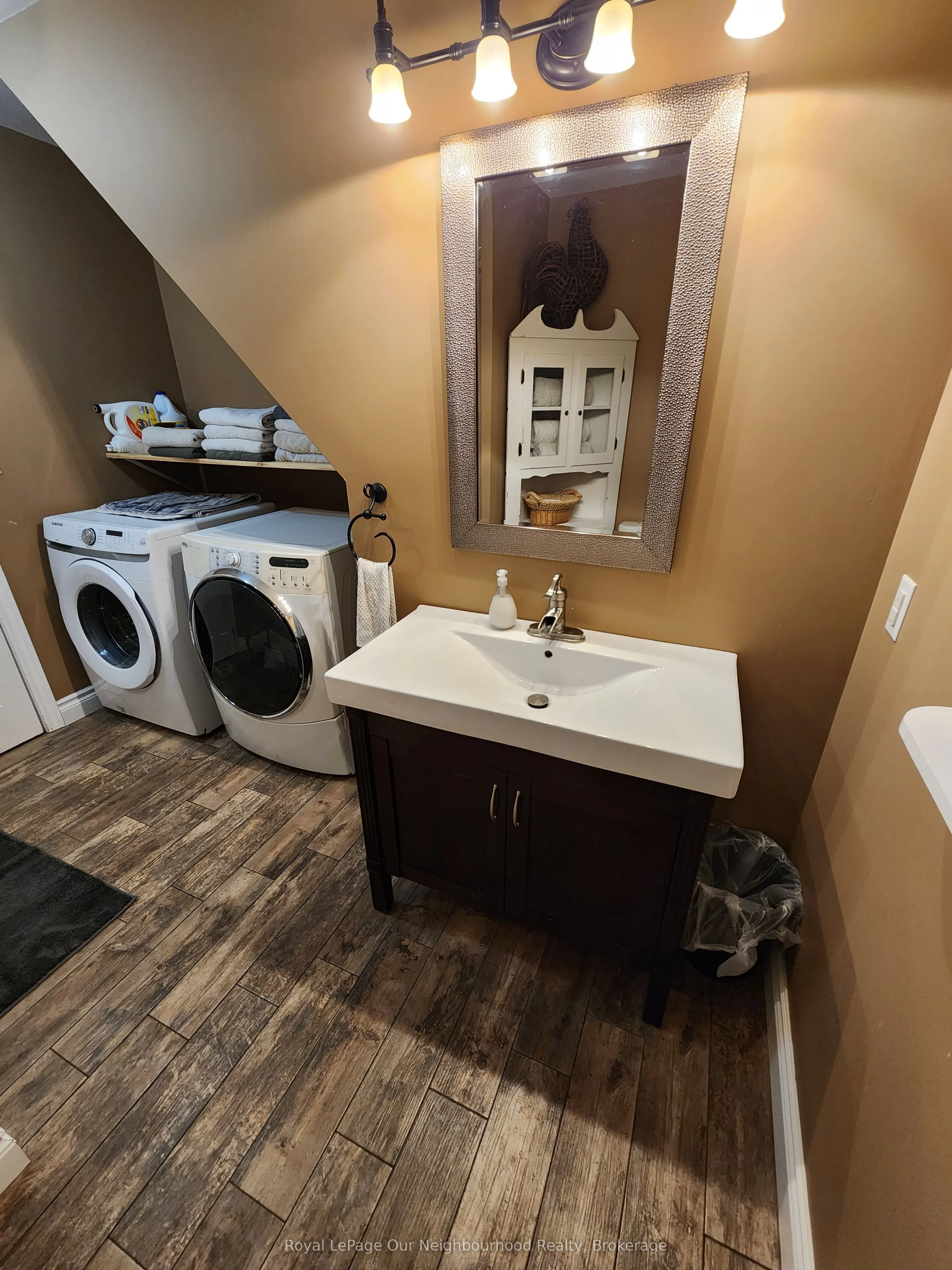 1042 Ski Ridge Trail