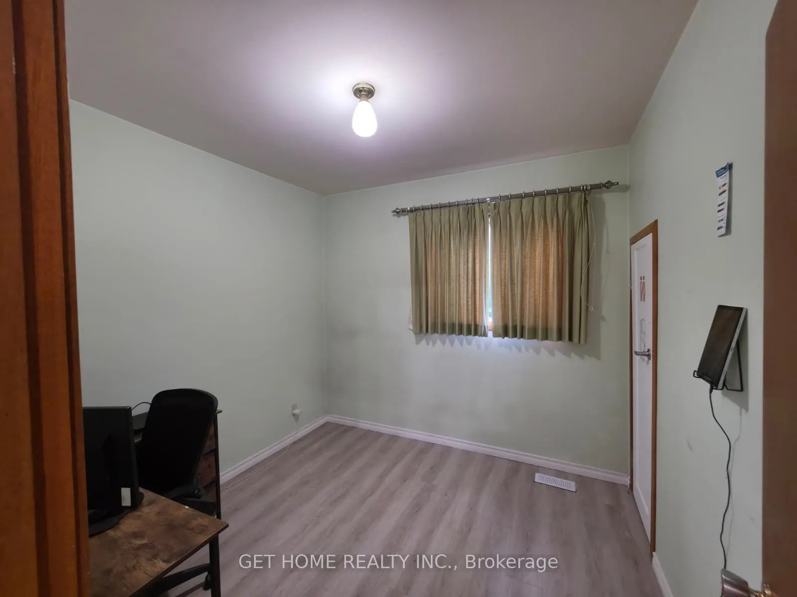 30 Emilie Street