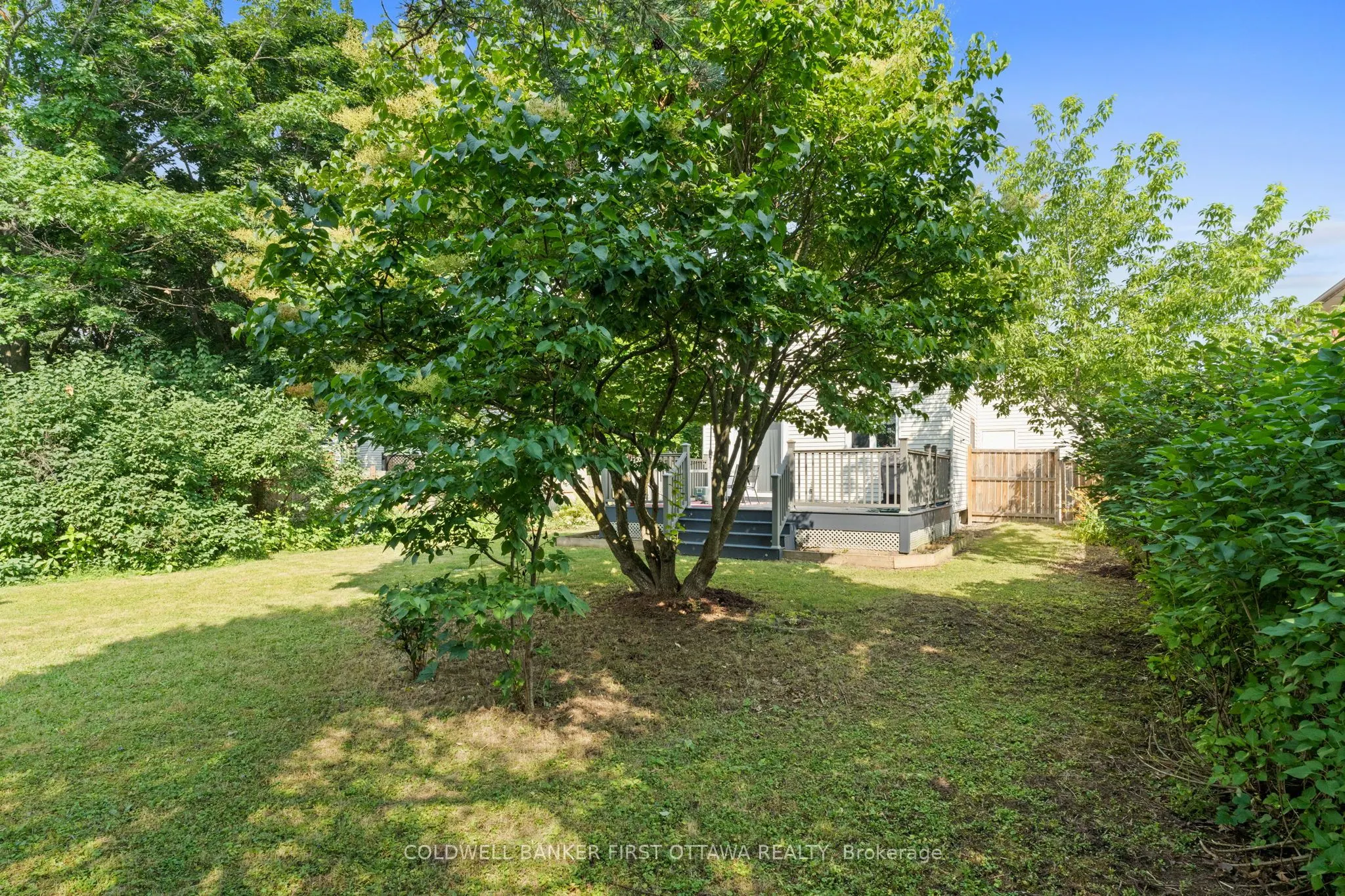 1883 DES PRAIRIES Avenue