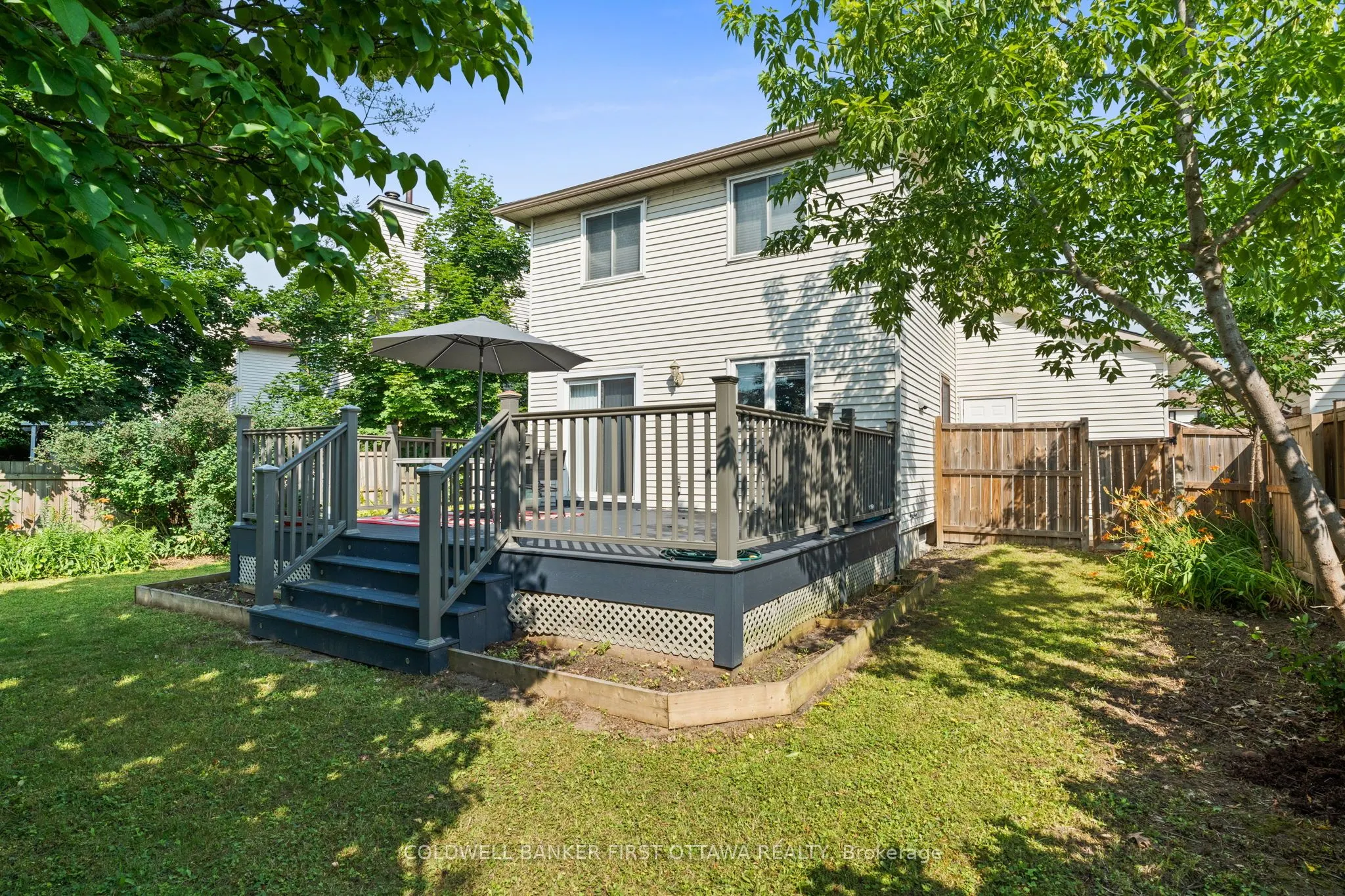 1883 DES PRAIRIES Avenue