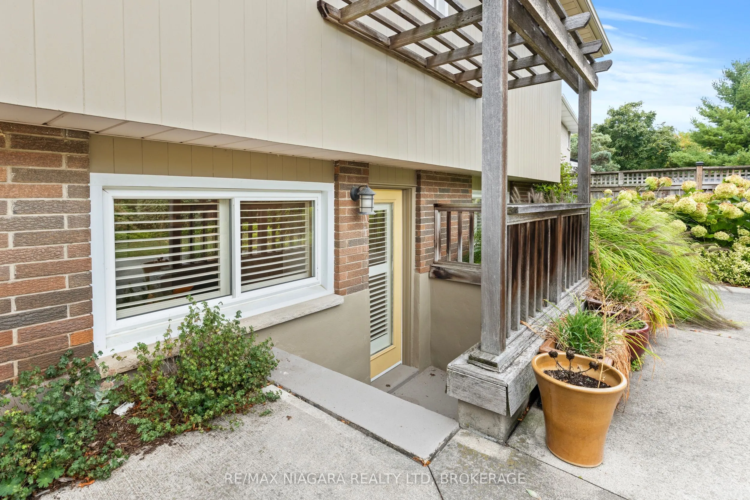 22 Royal York Road