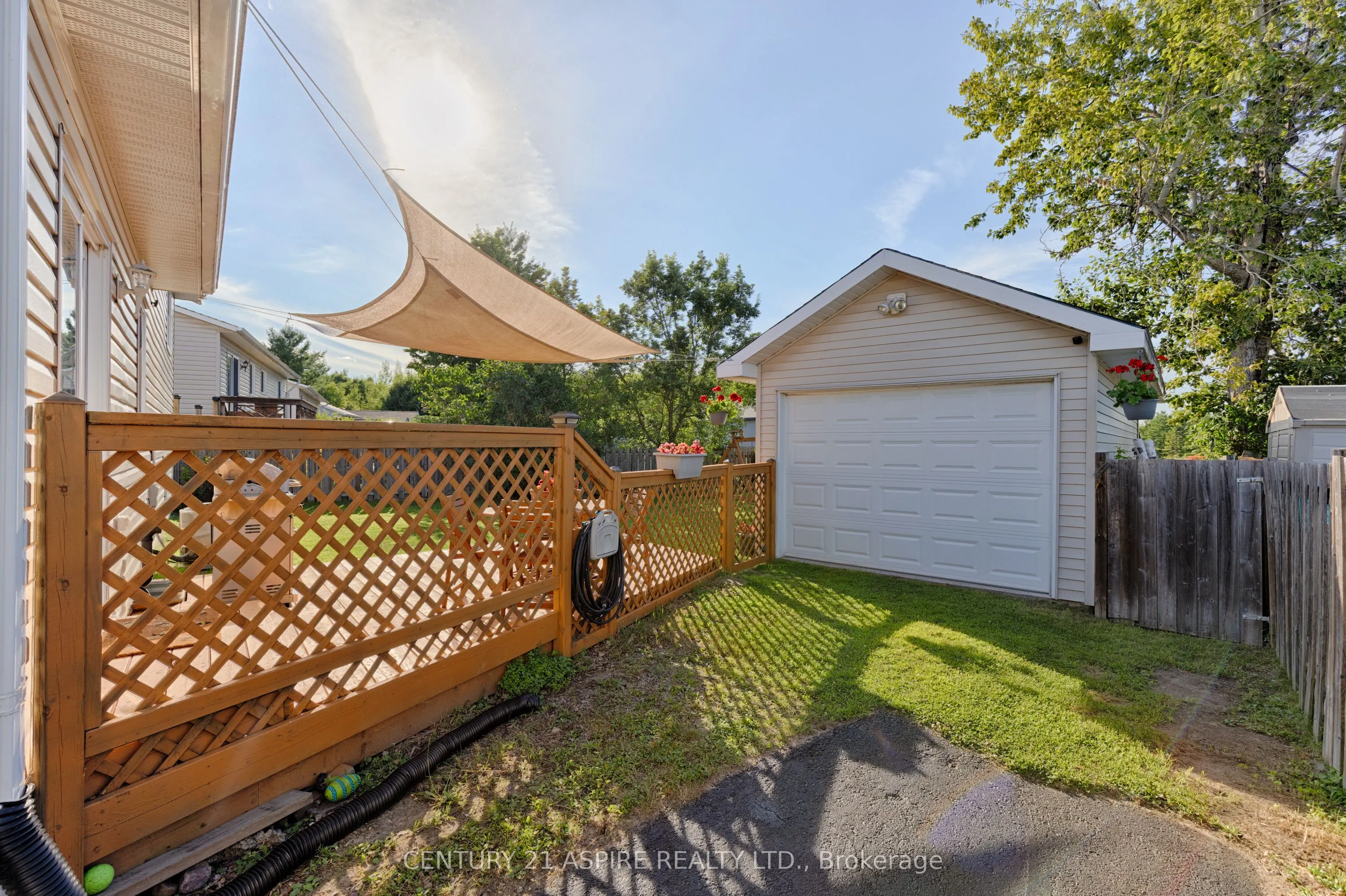 6 Gerald Avenue
