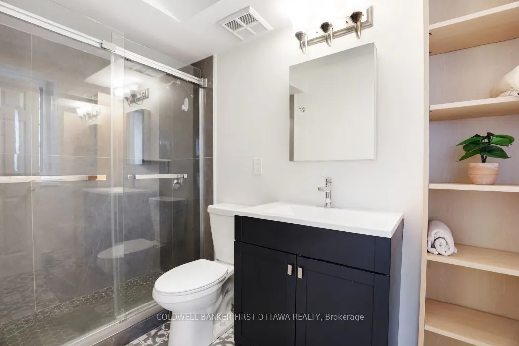 939 North River Road, #303