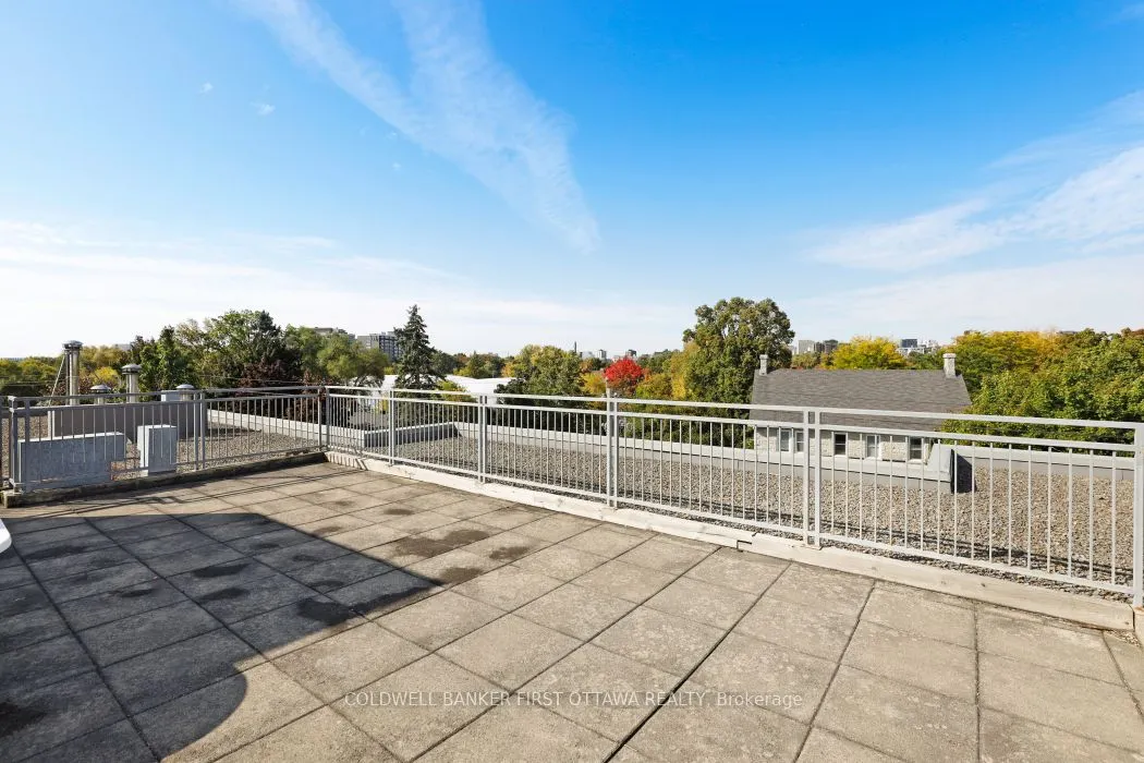 939 North River Road, #303