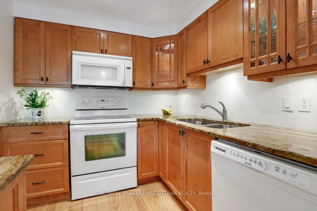 939 North River Road, #303