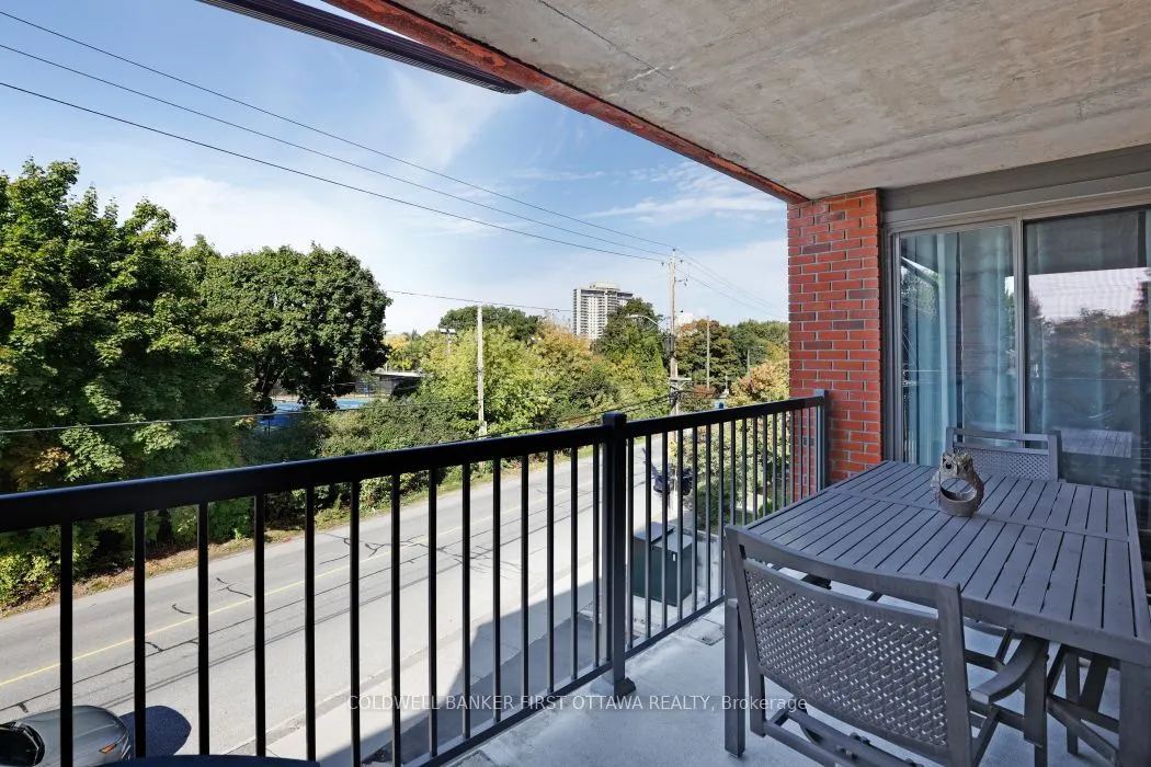 939 North River Road, #303
