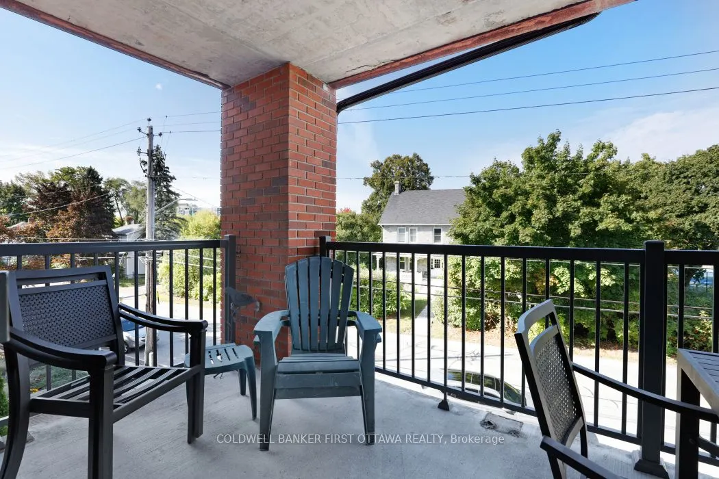 939 North River Road, #303