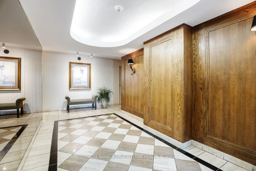 939 North River Road, #303