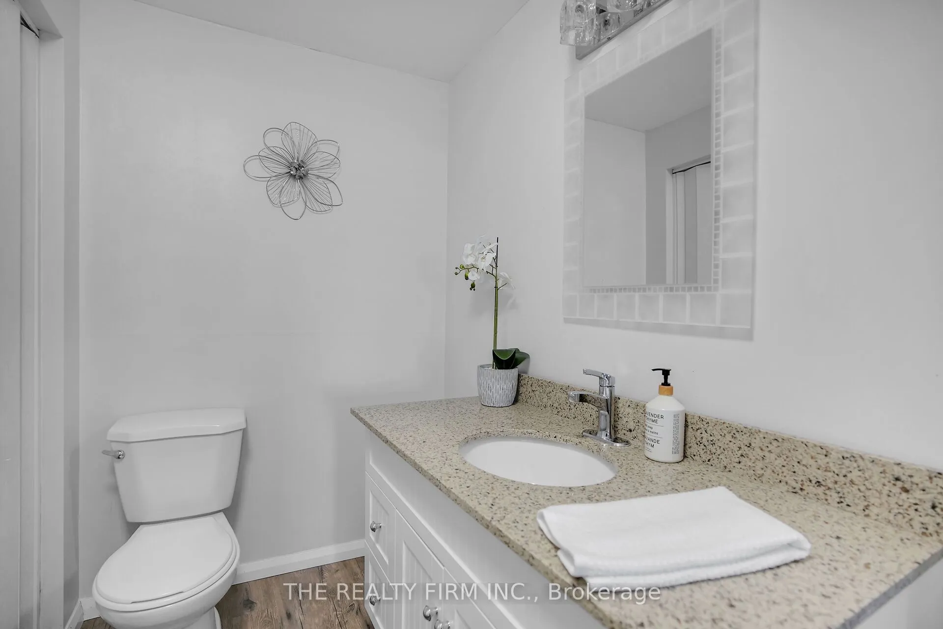 3692 Beverly Glen
